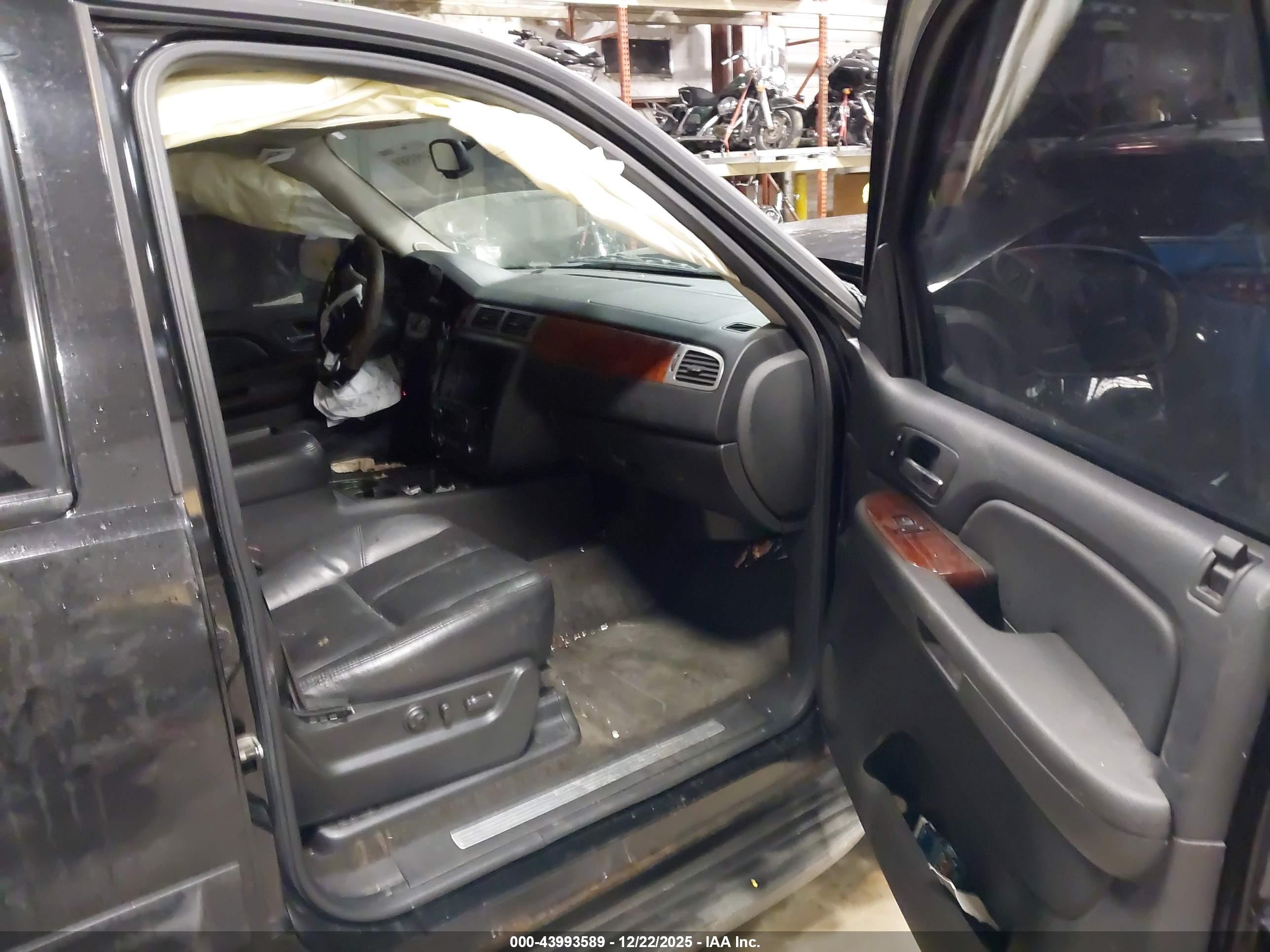 GMC YUKON image 5