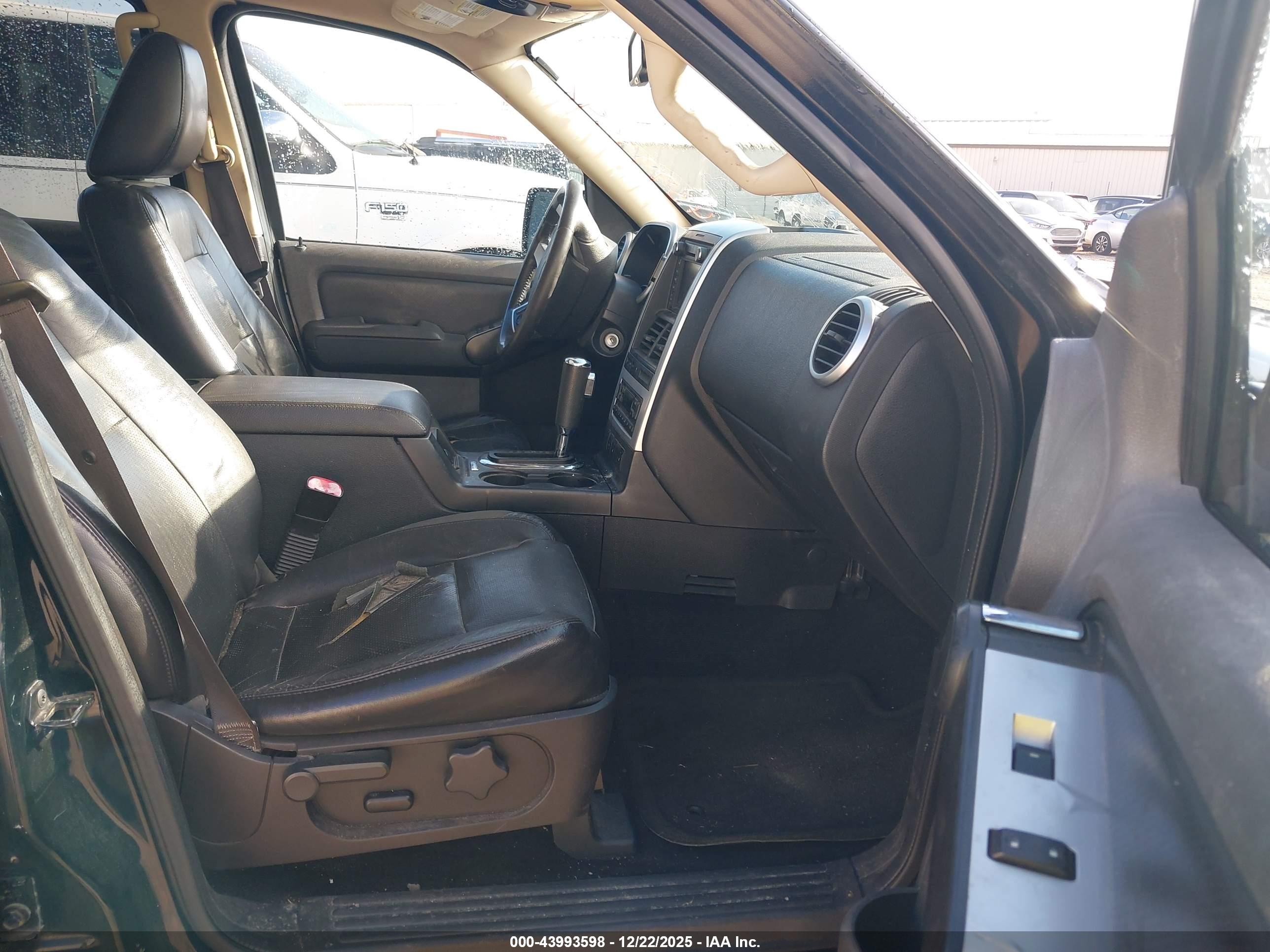 MERCURY MOUNTAINEER image 5