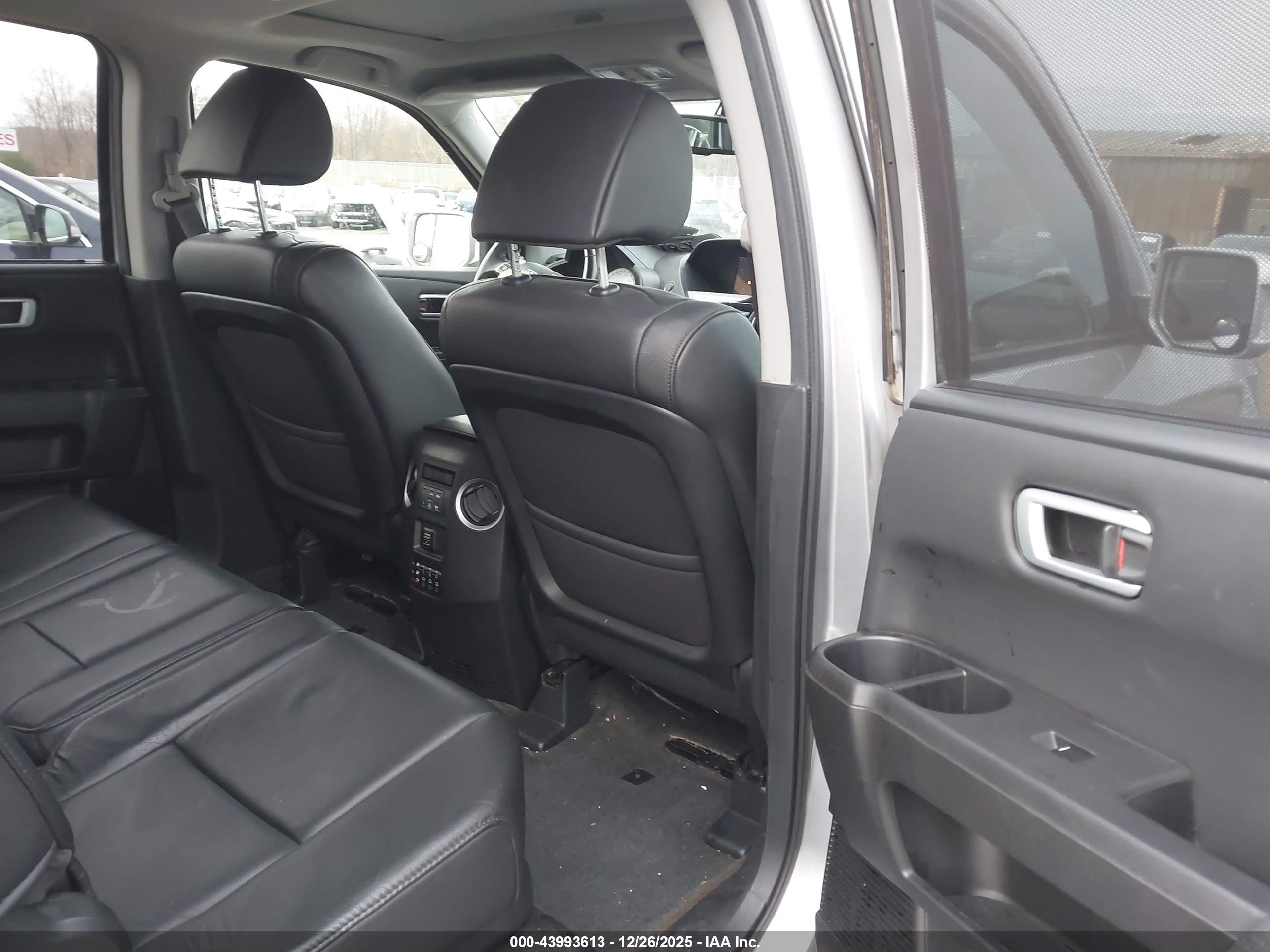 HONDA PILOT image 8