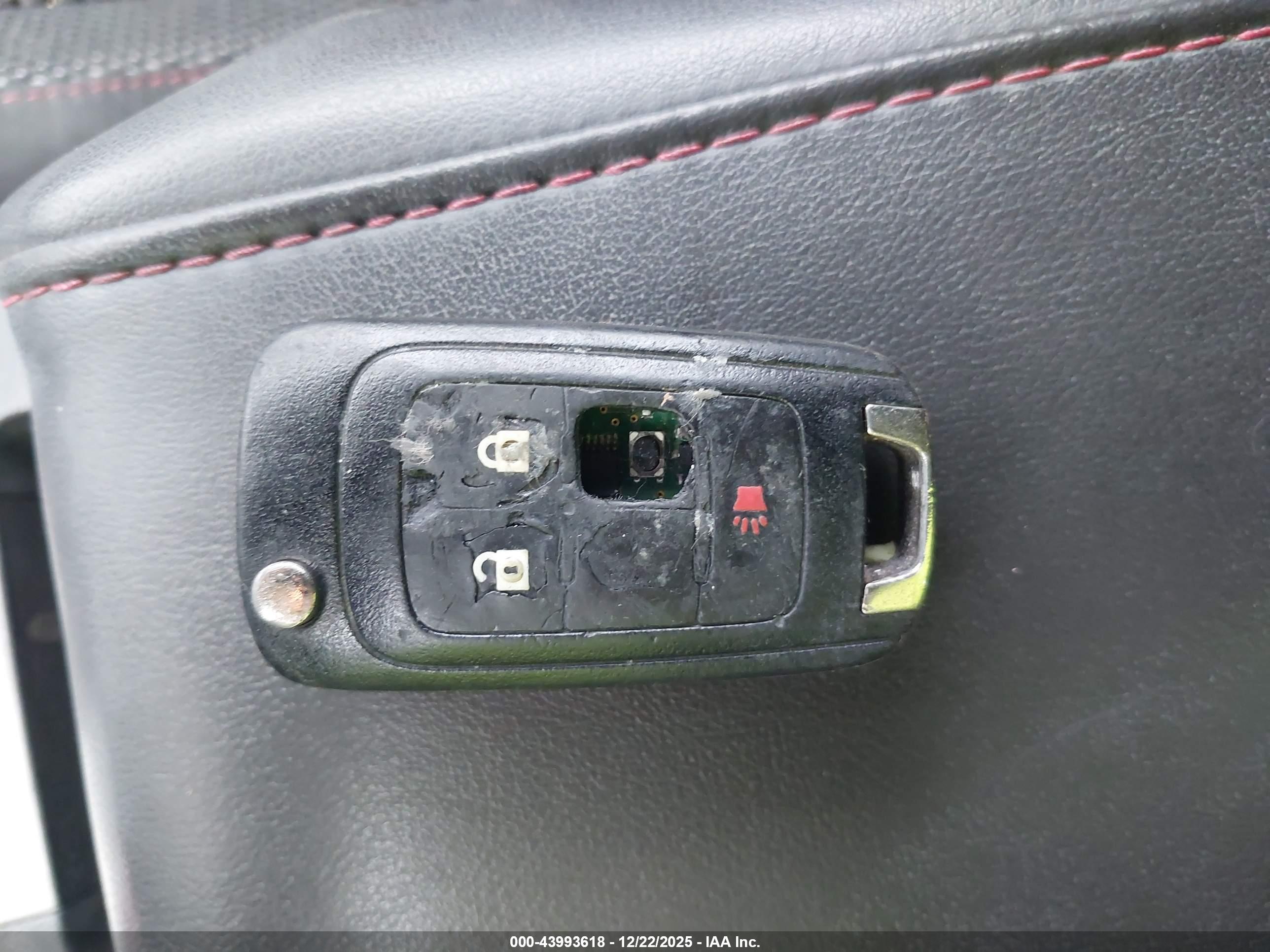 GMC TERRAIN image 11