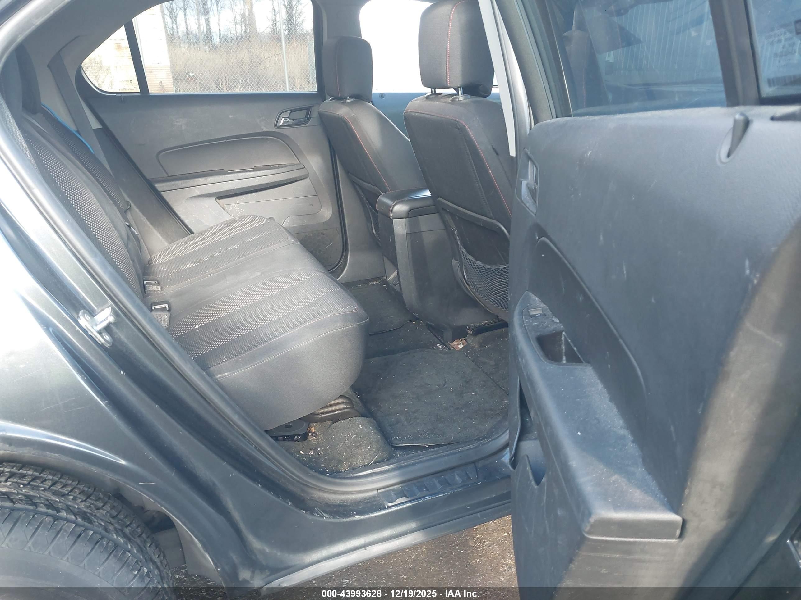 CHEVROLET EQUINOX image 8