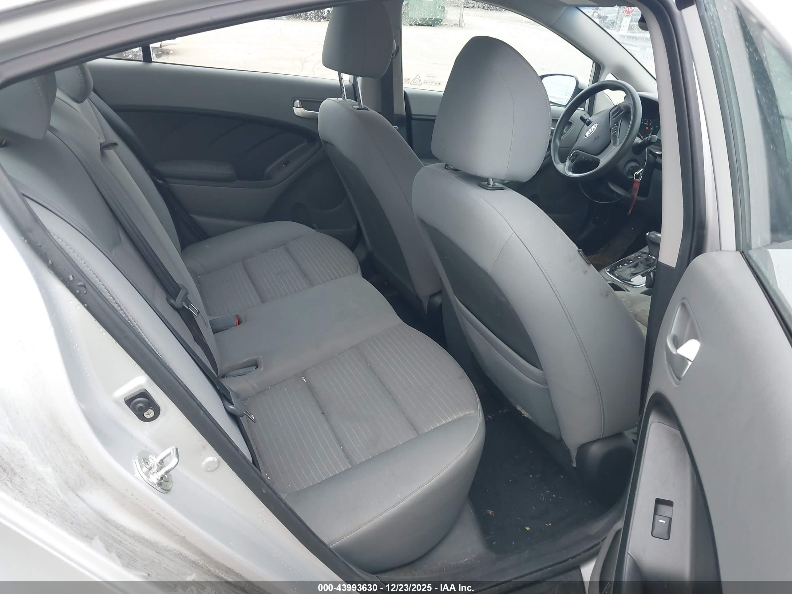 KIA FORTE image 8