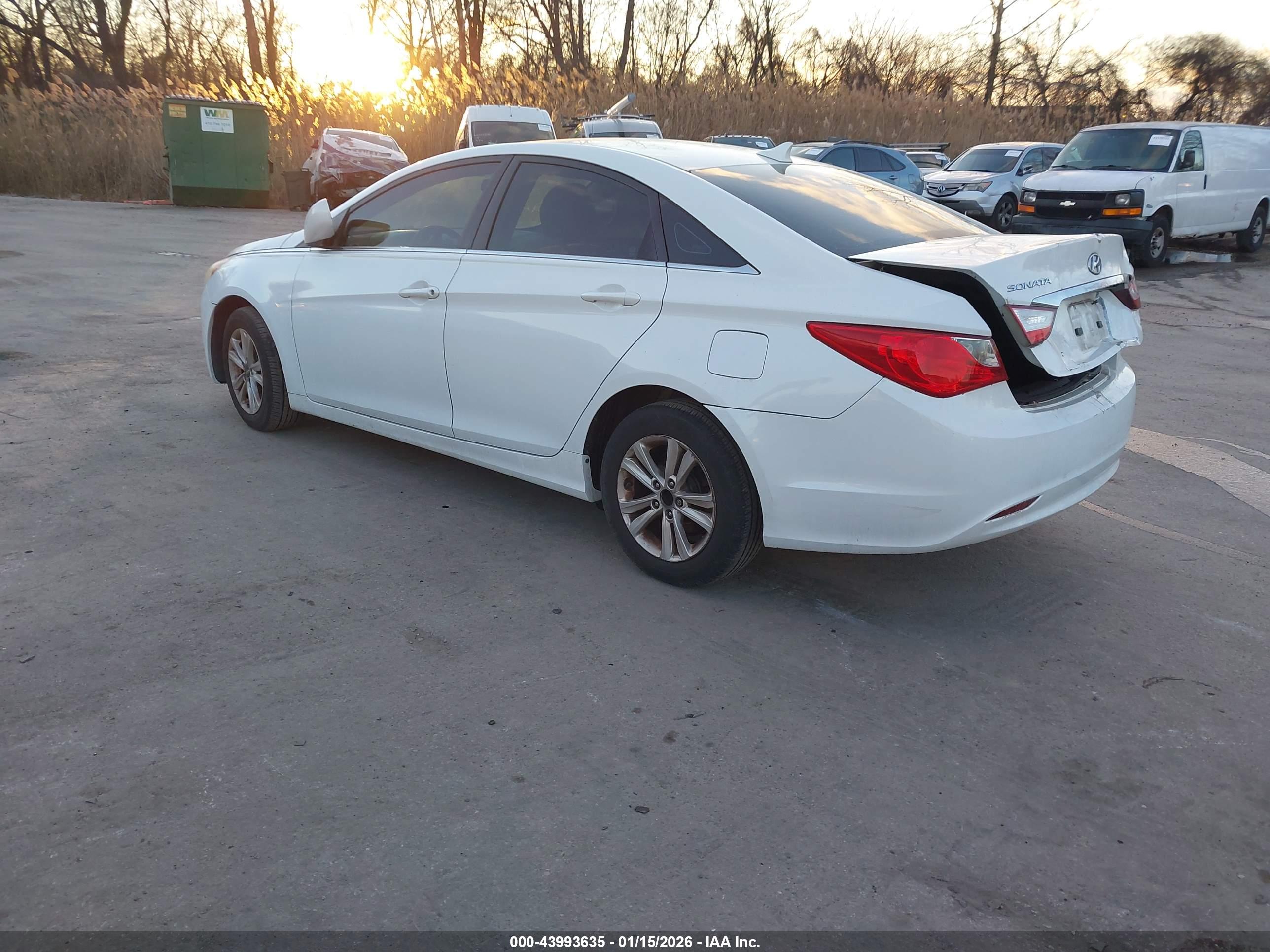 HYUNDAI SONATA image 3