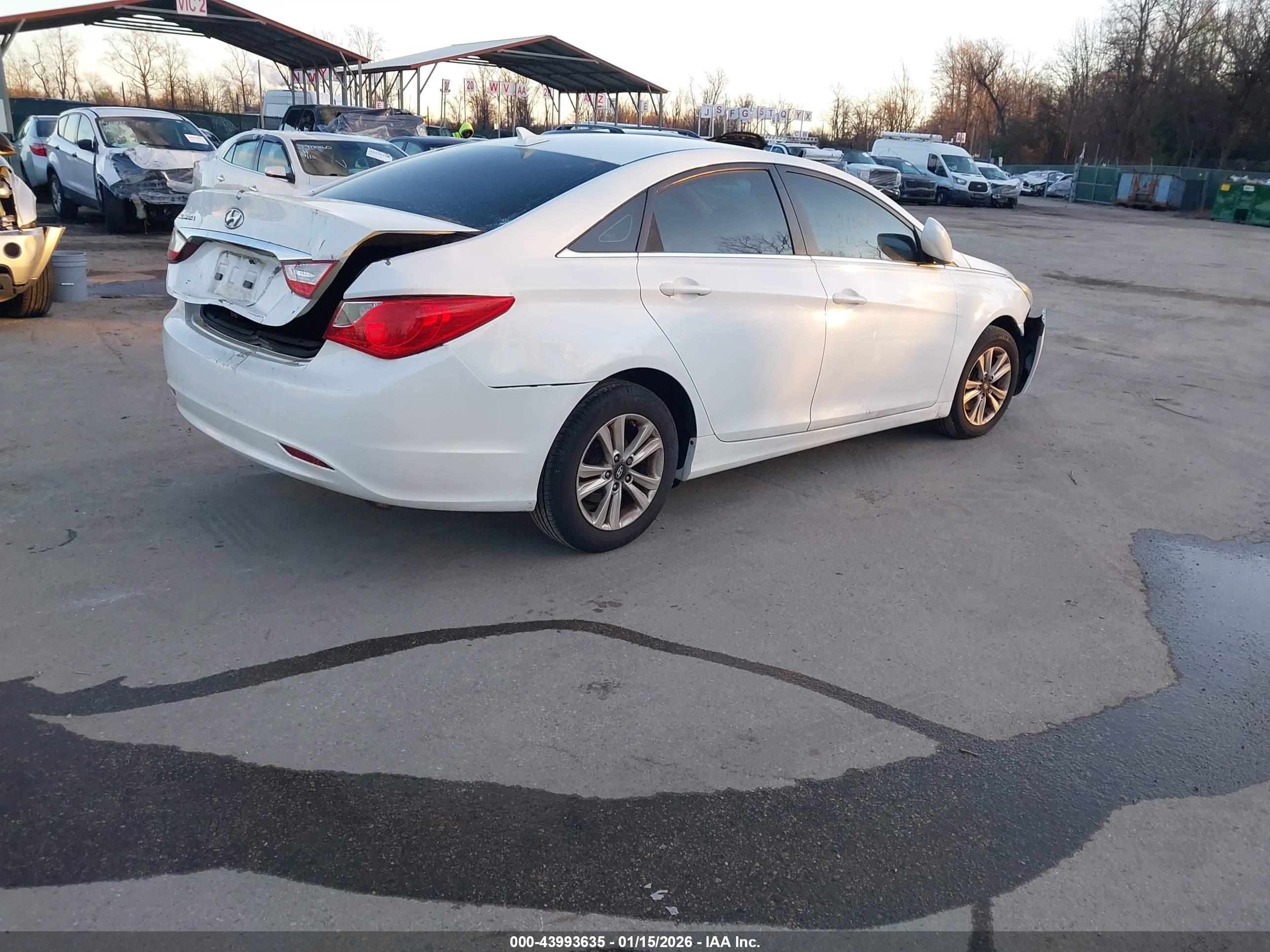 HYUNDAI SONATA image 4