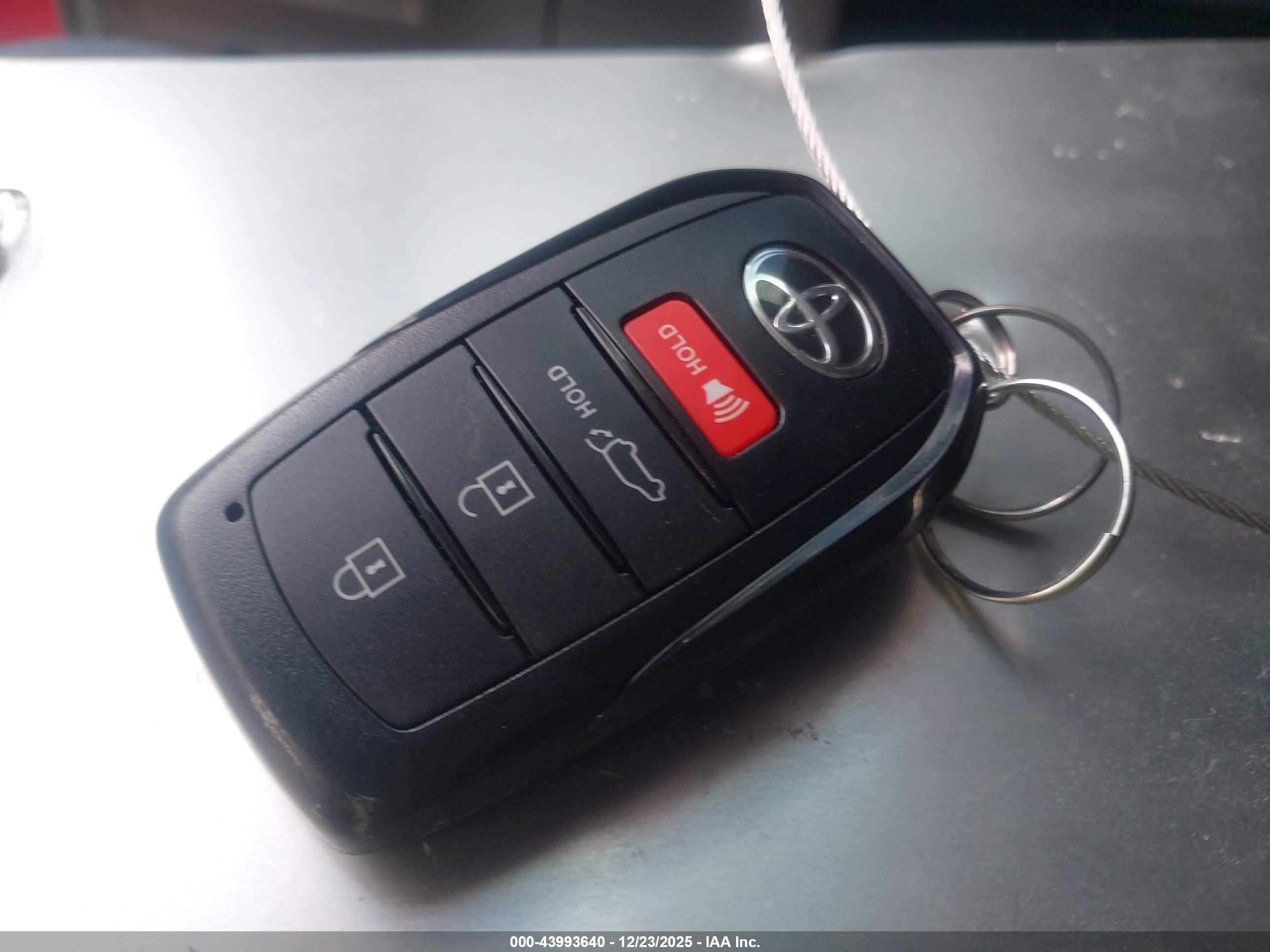 TOYOTA GRAND image 11
