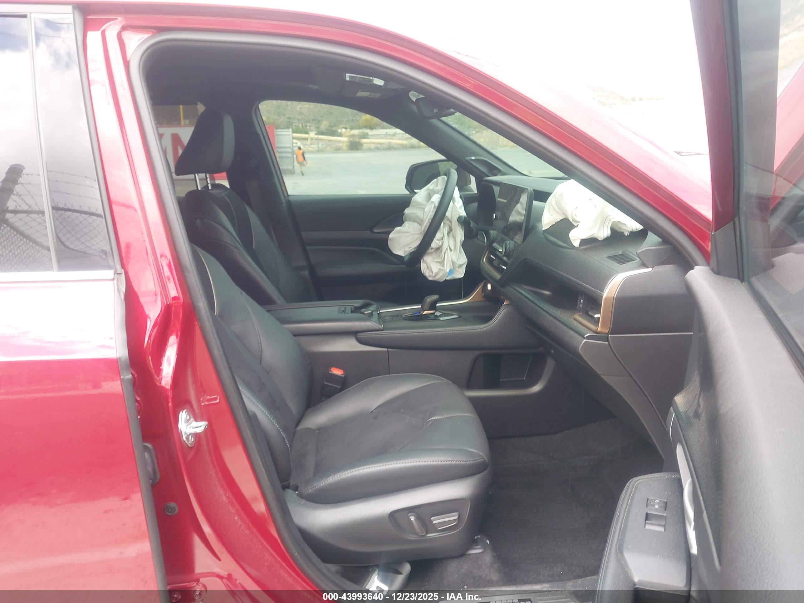 TOYOTA GRAND image 5