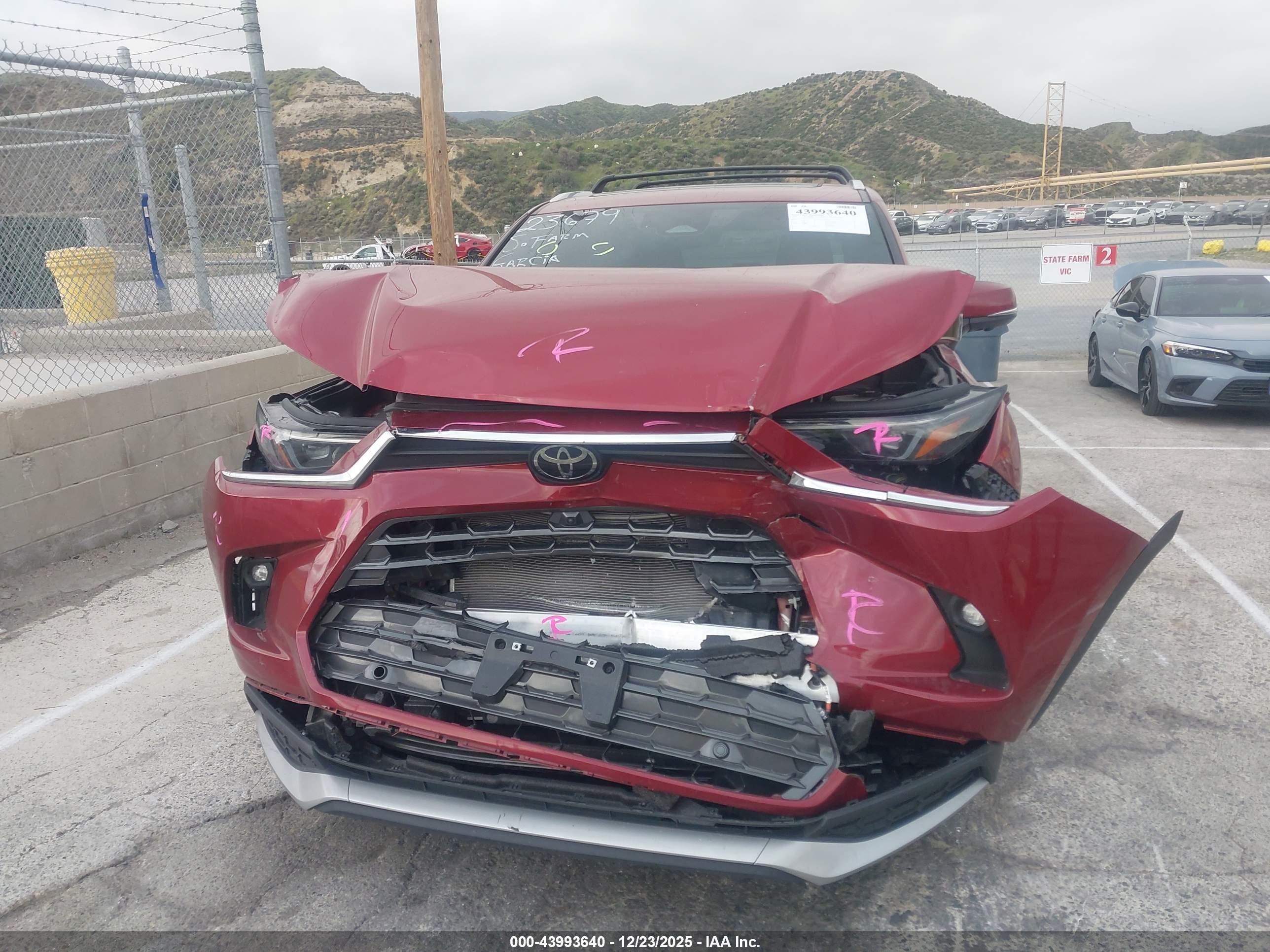TOYOTA GRAND image 6