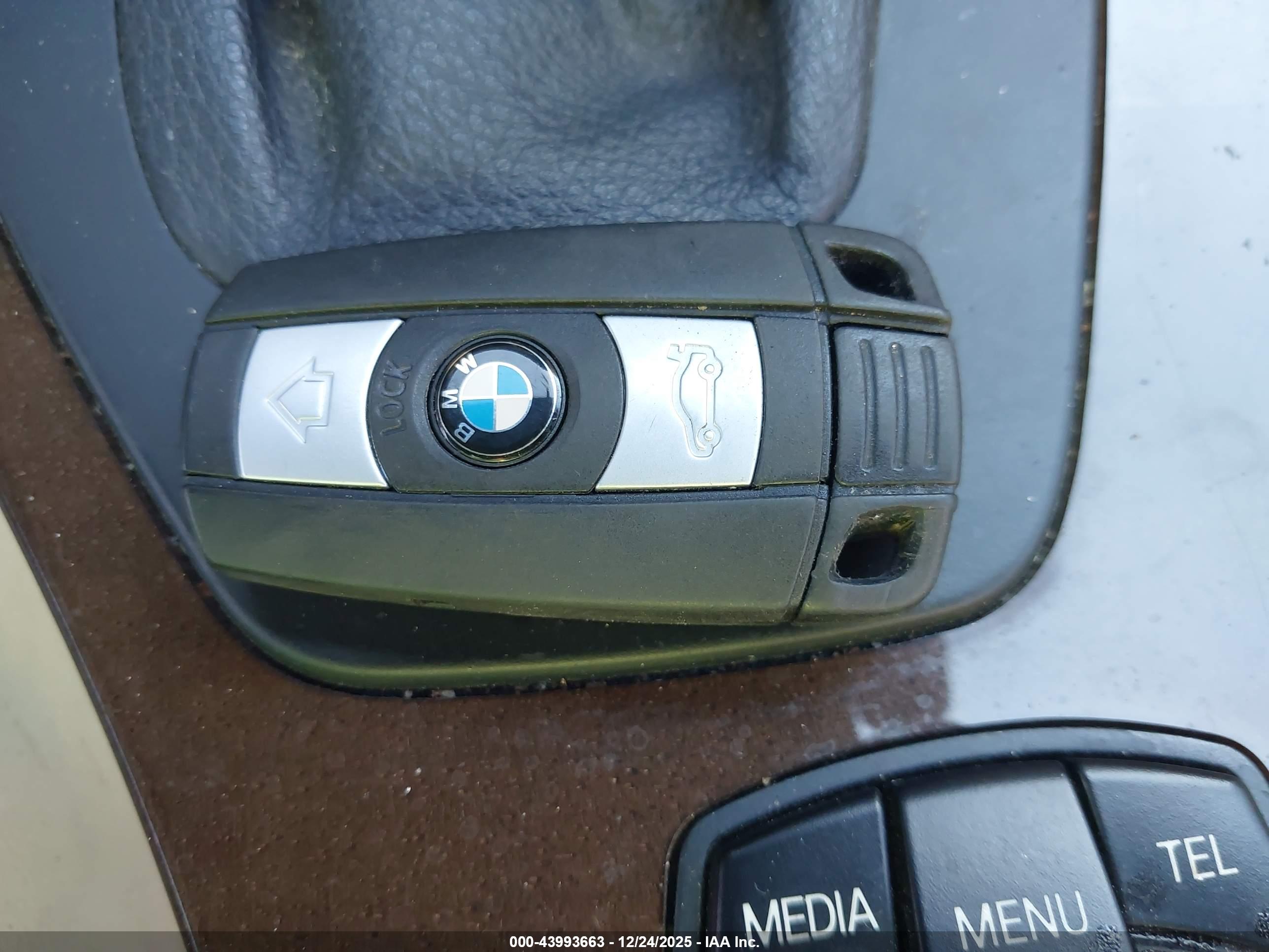BMW 328I image 11
