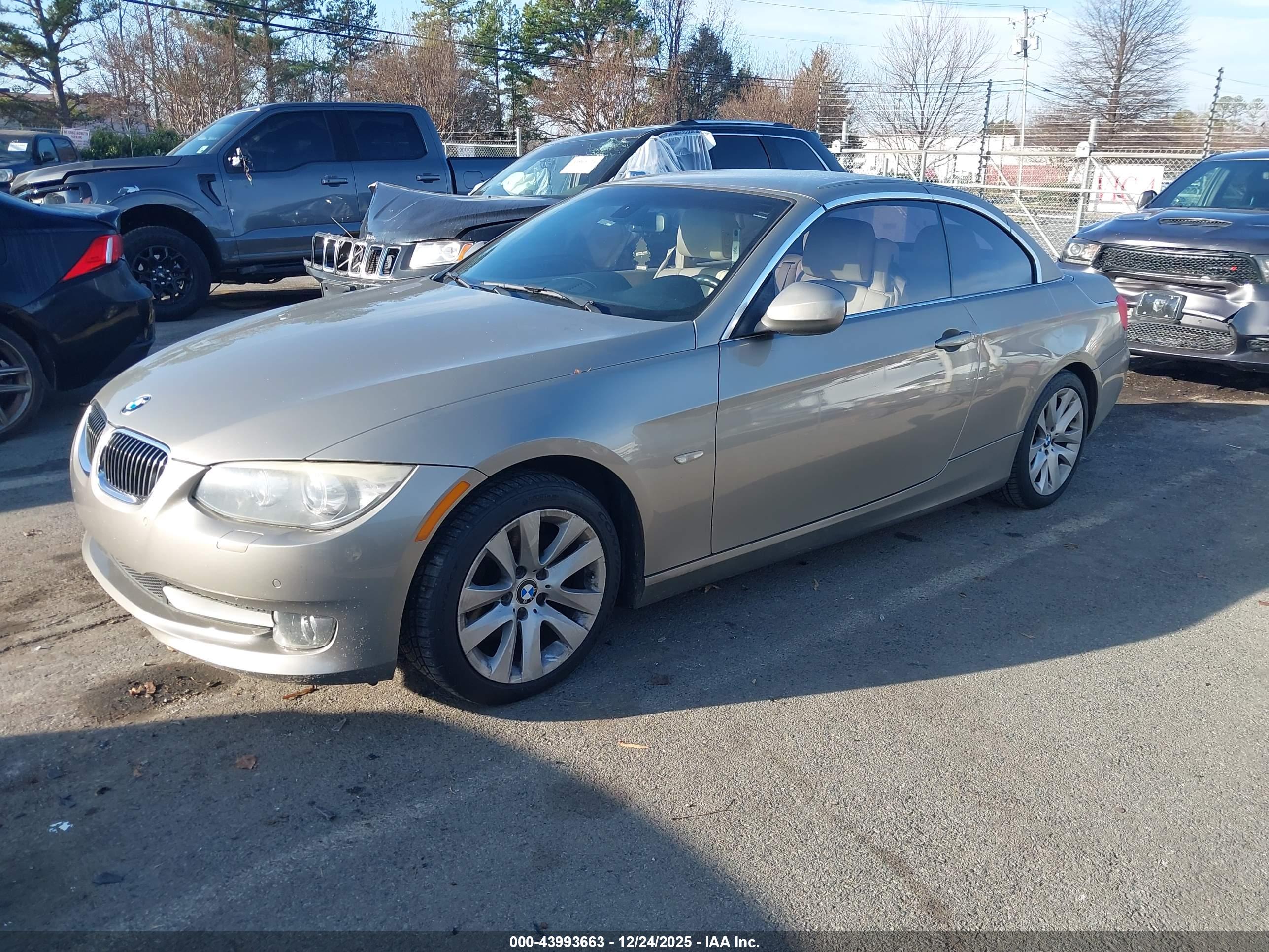 BMW 328I image 2