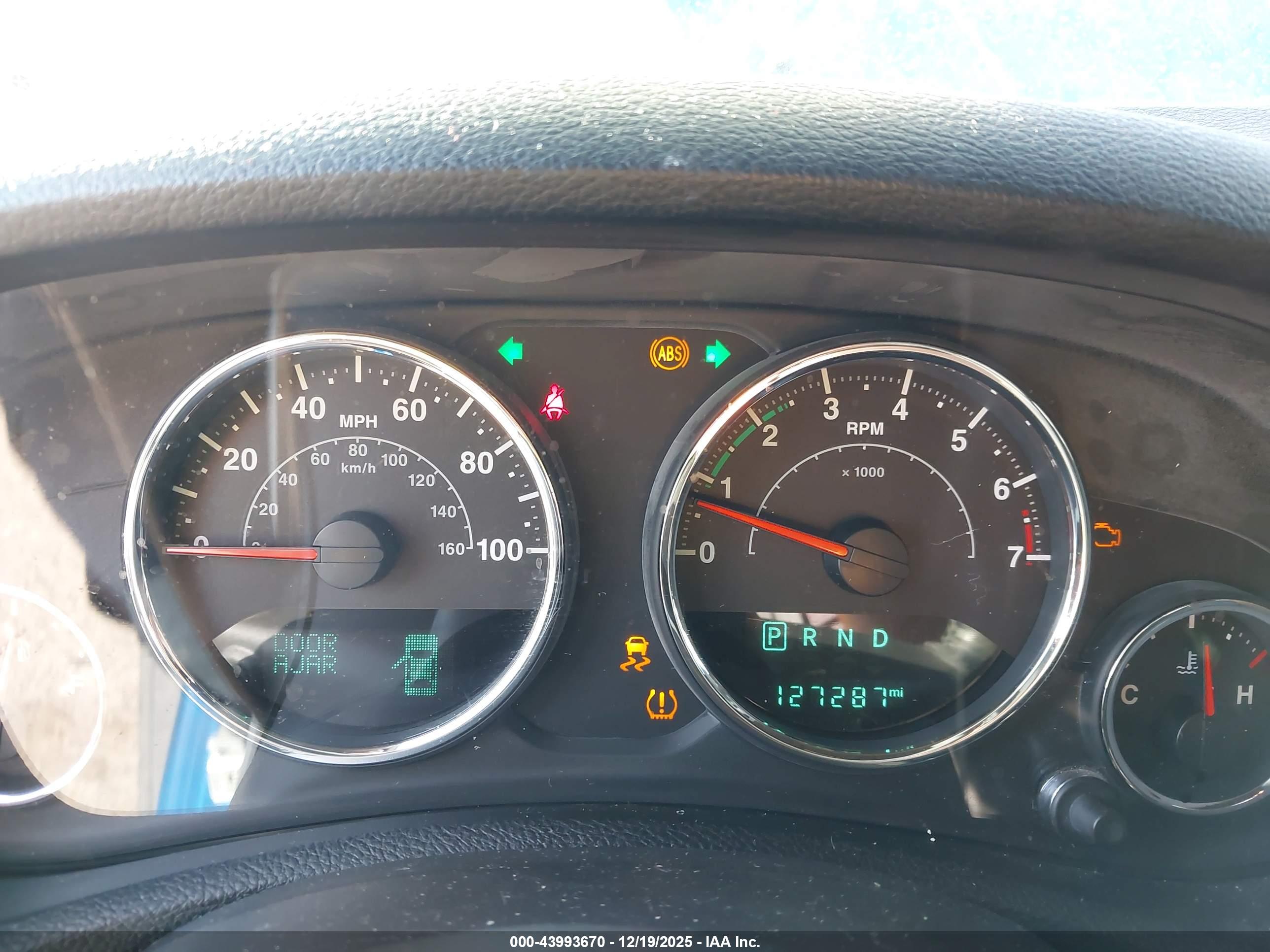 JEEP WRANGLER image 7
