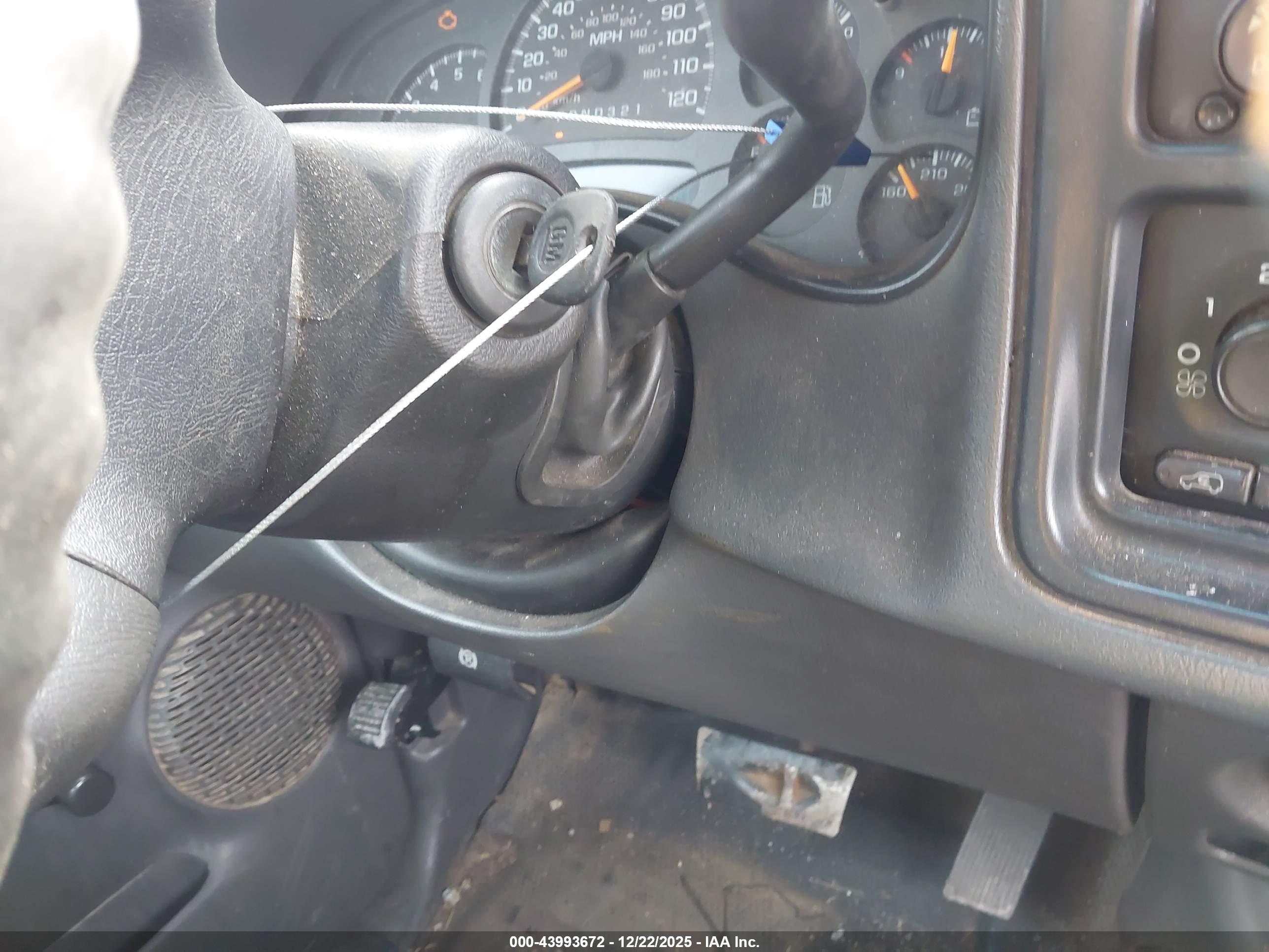 GMC SIERRA image 11