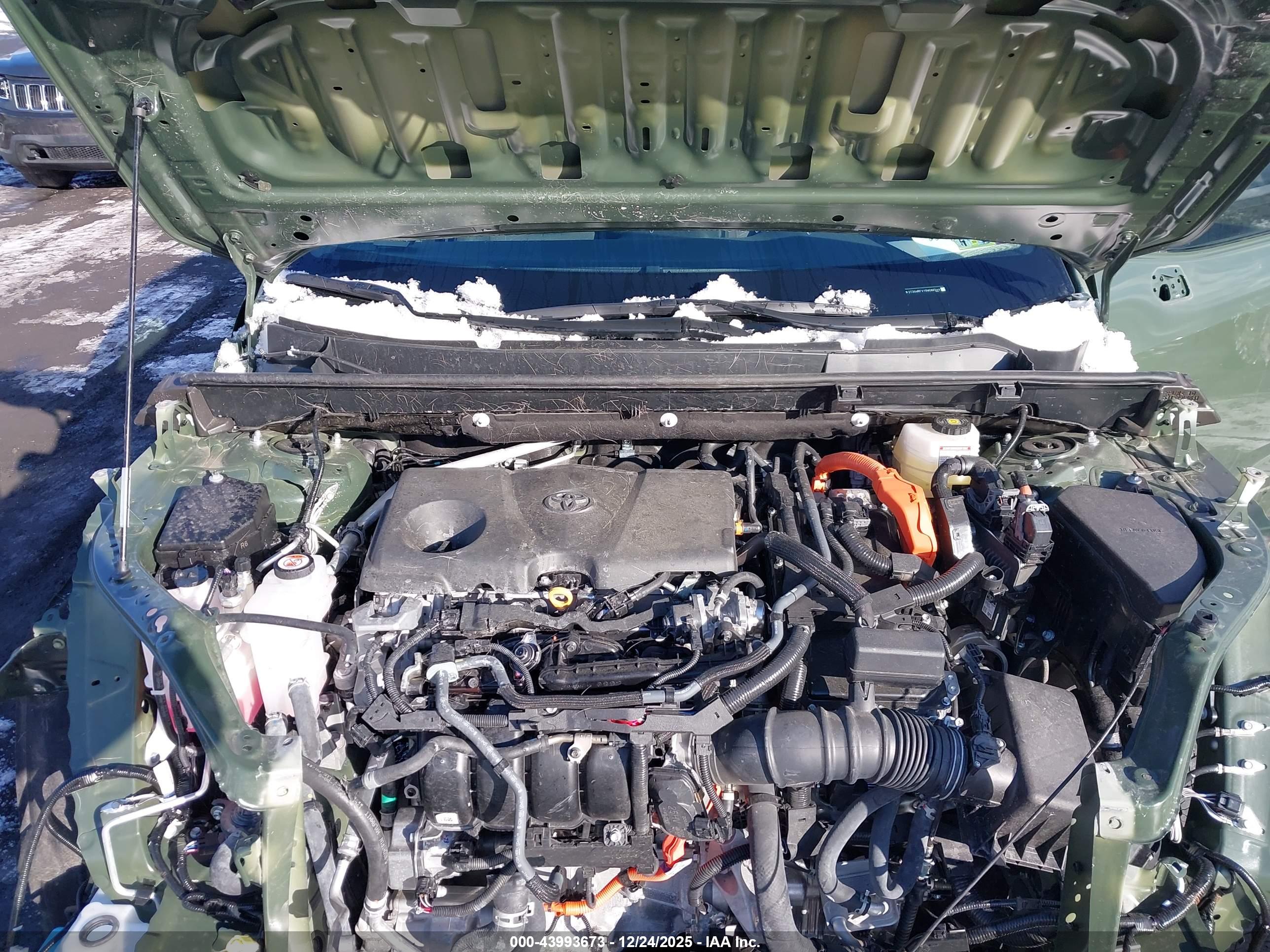TOYOTA RAV4 image 10