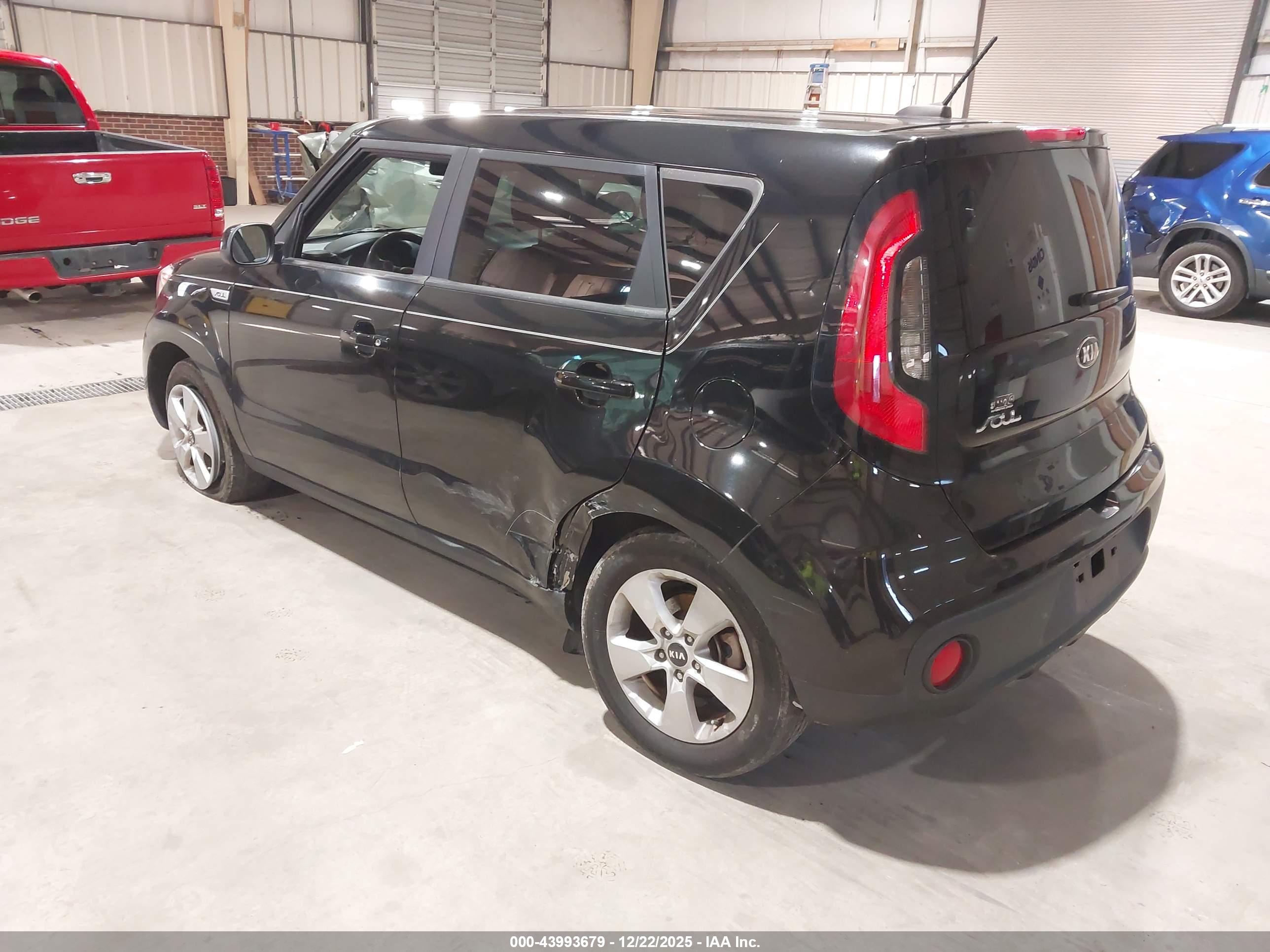 KIA SOUL image 3