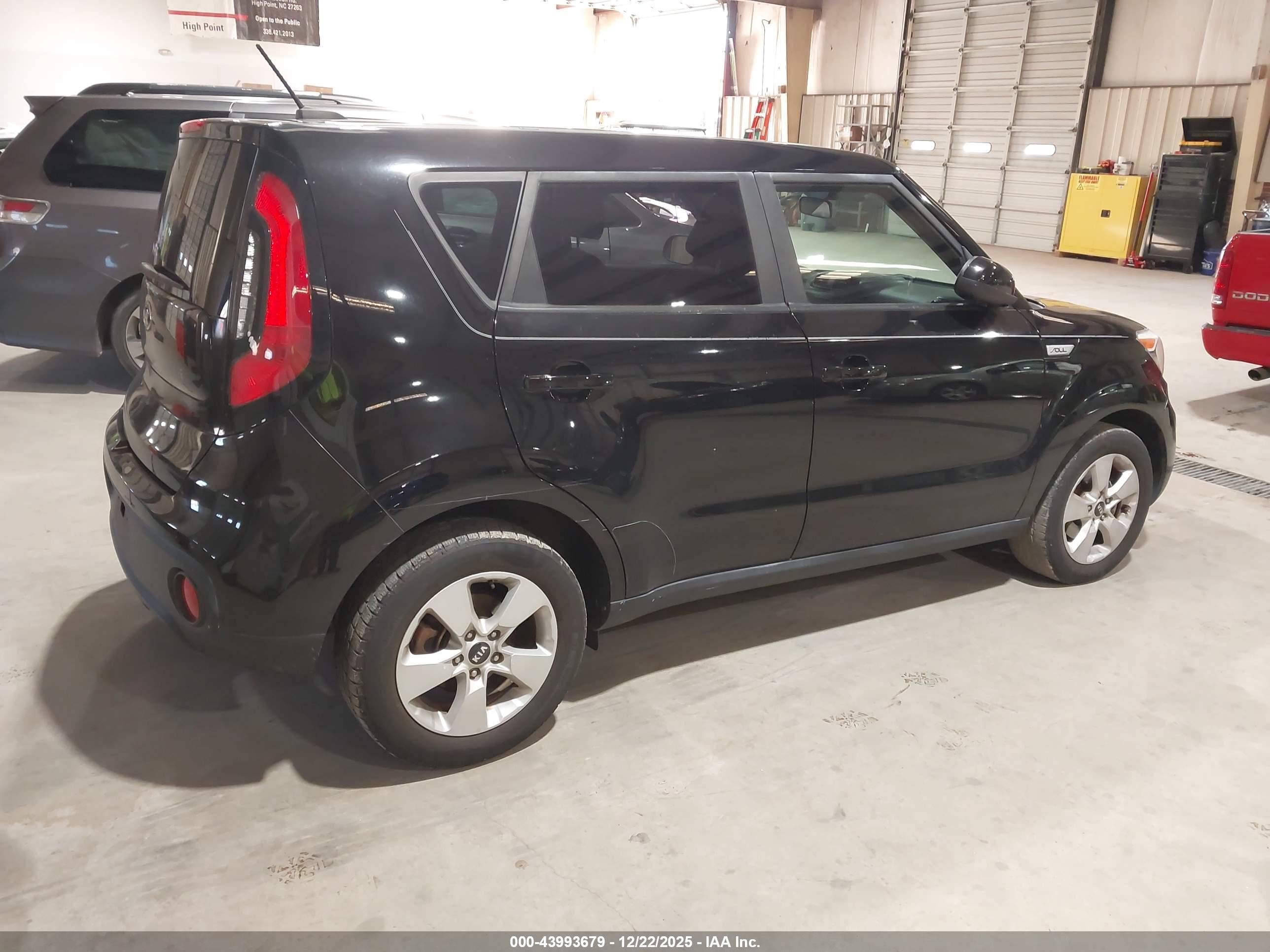 KIA SOUL image 4