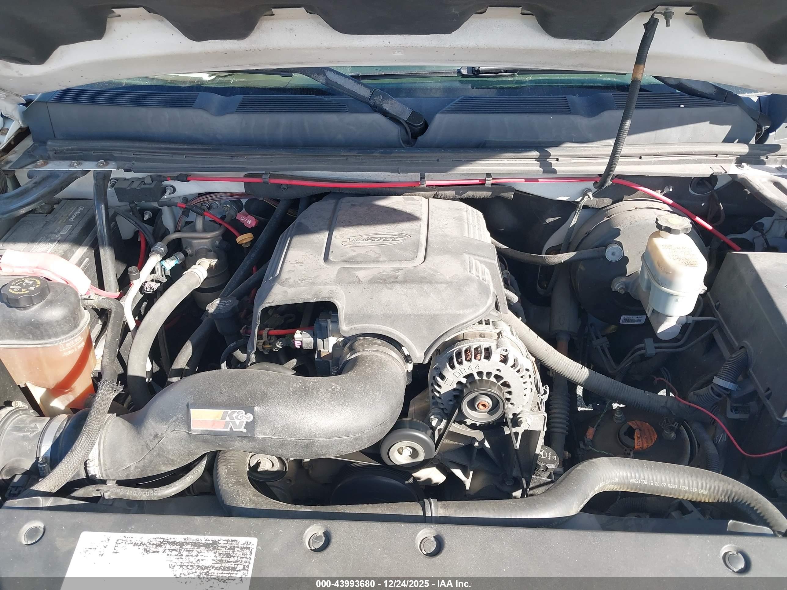 CHEVROLET SILVERADO image 10