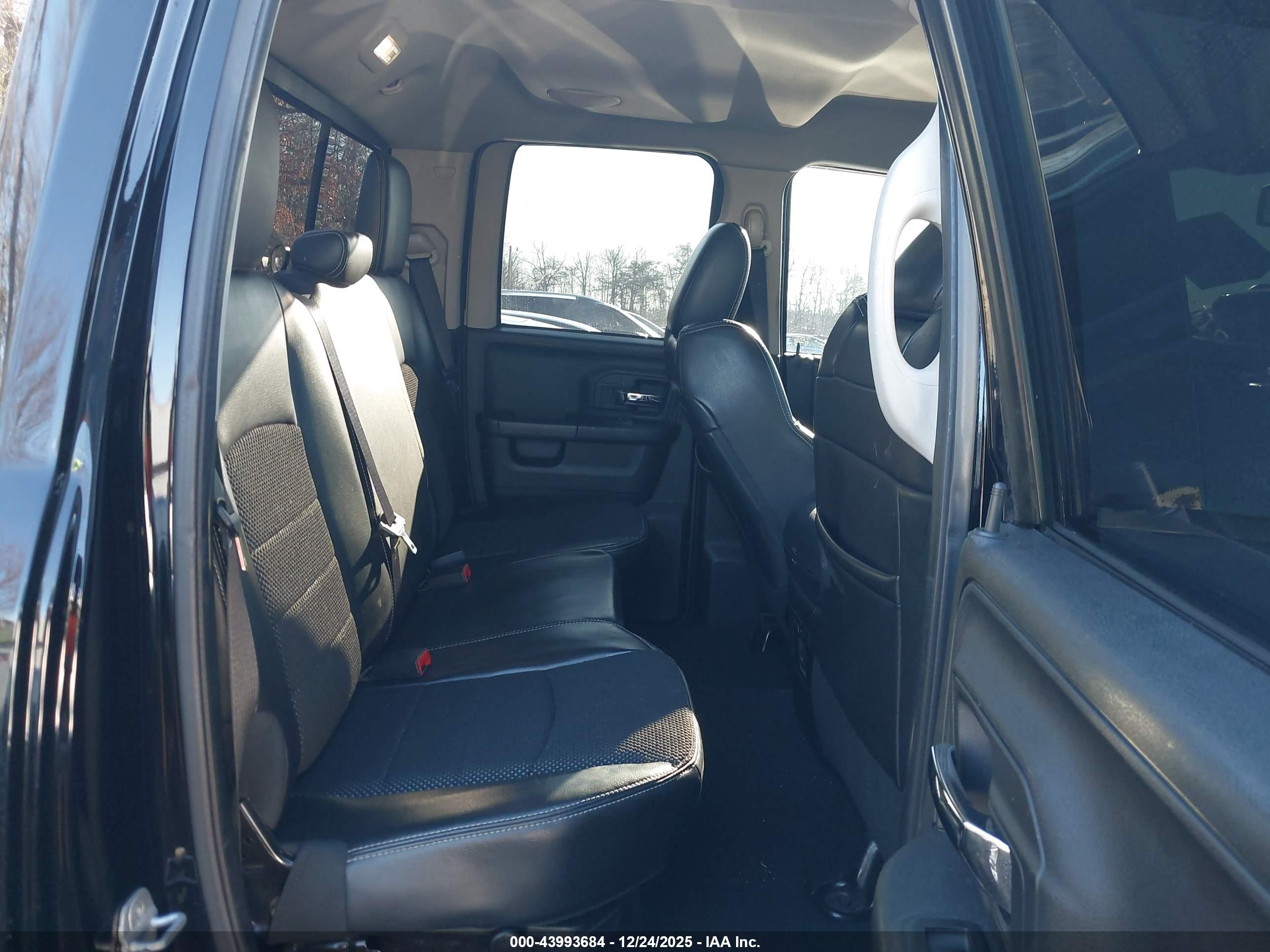 RAM 1500 image 8