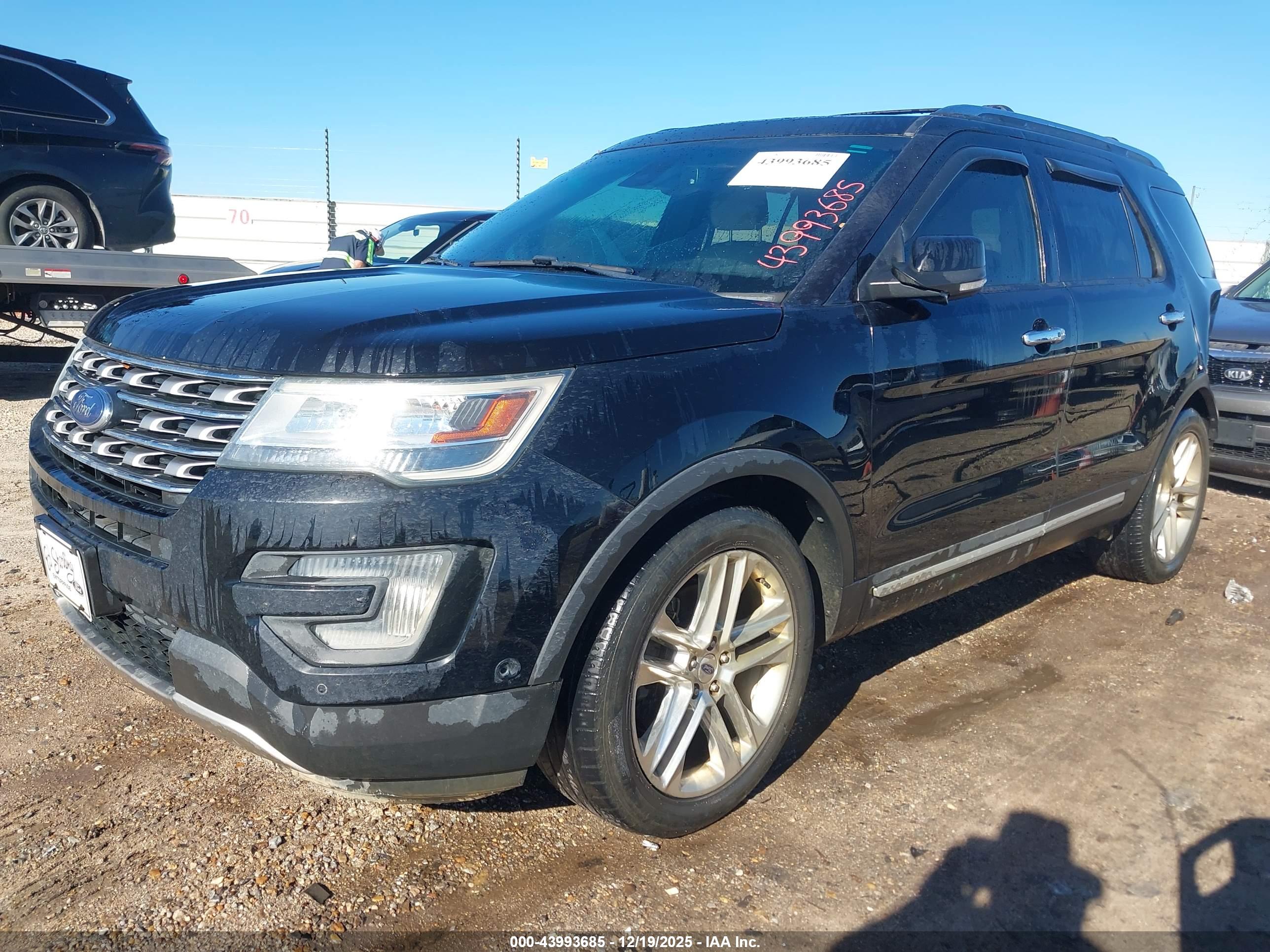 FORD EXPLORER image 2