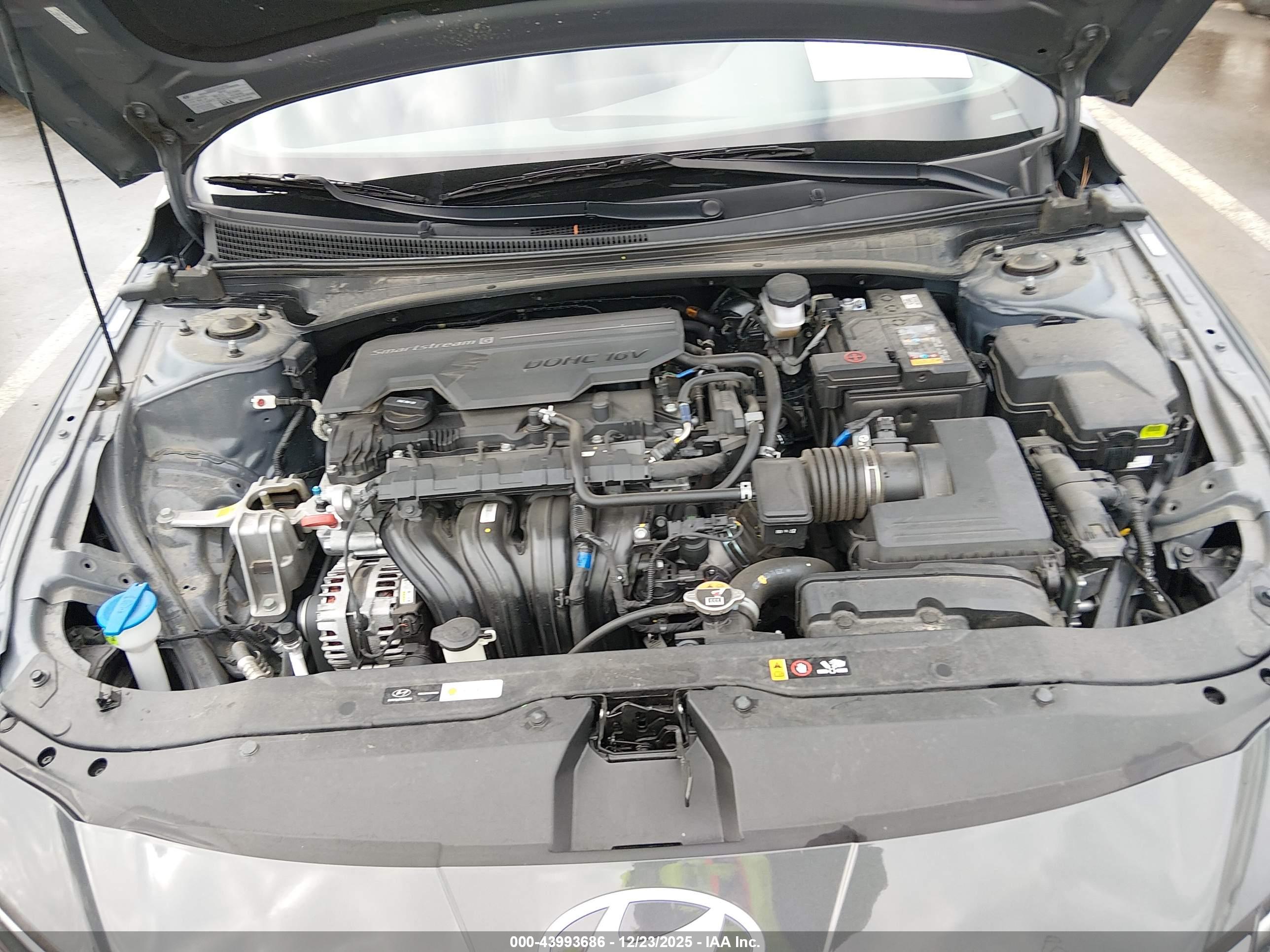 HYUNDAI ELANTRA image 10