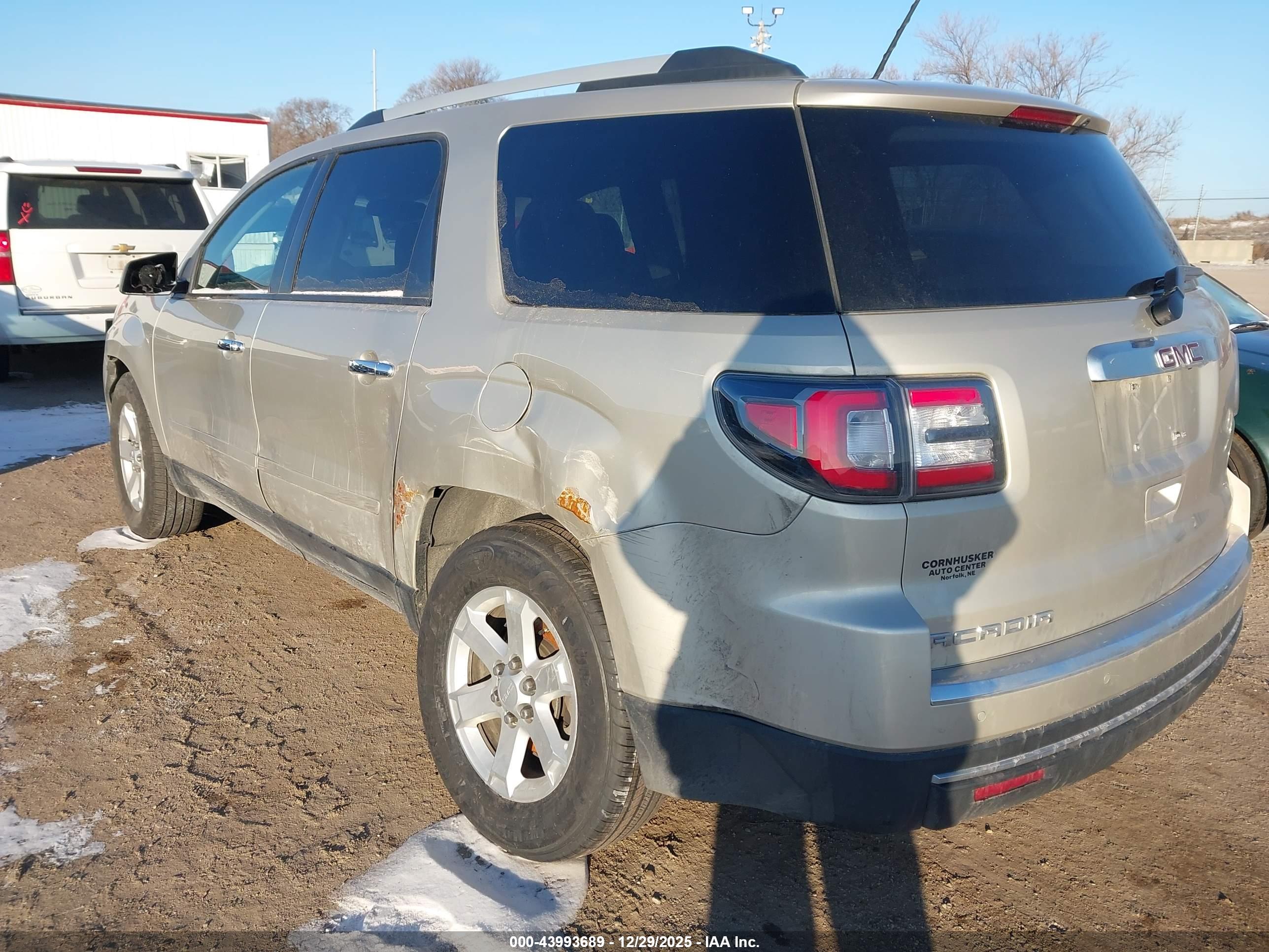 GMC ACADIA image 3