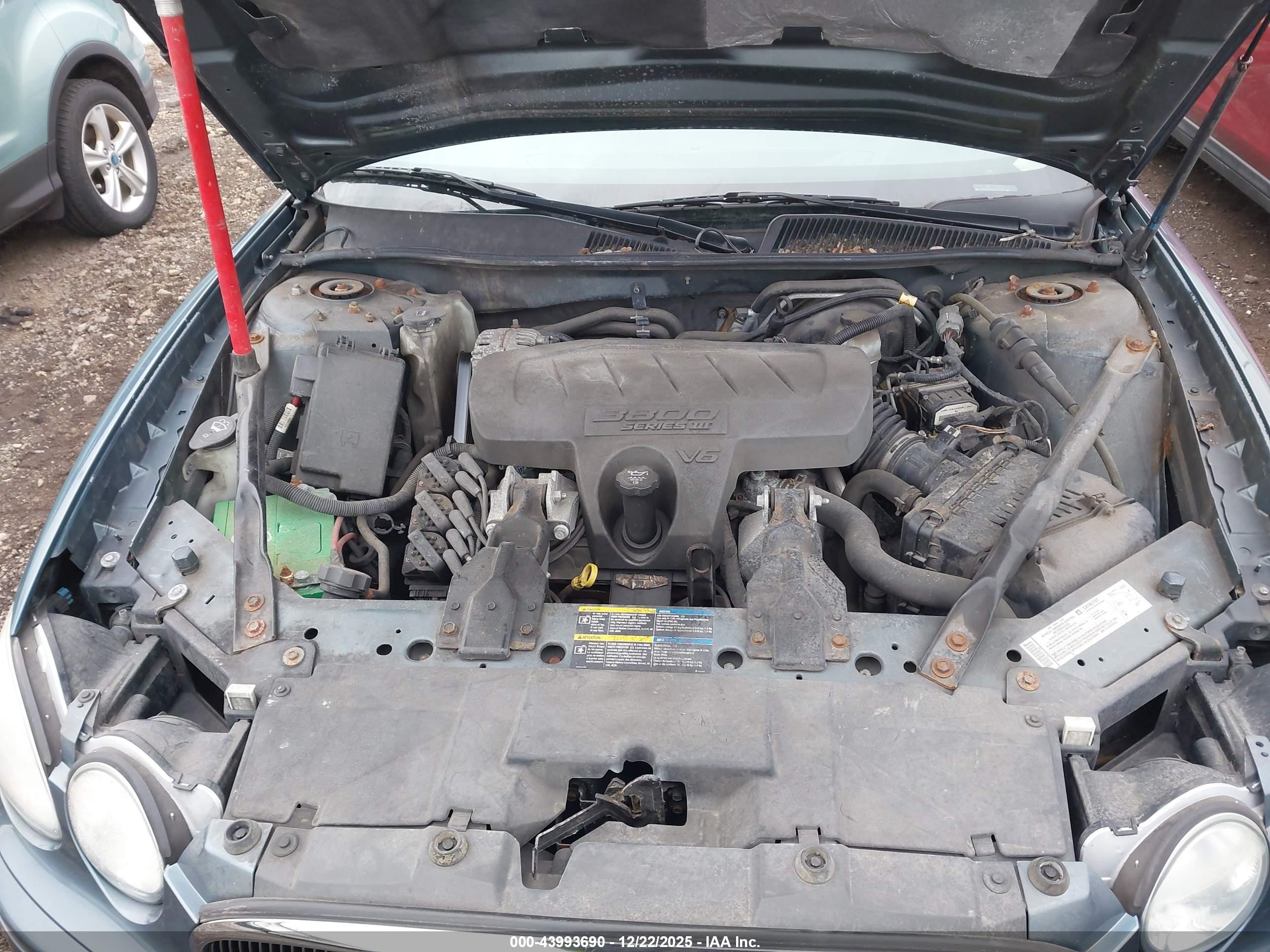 BUICK LACROSSE image 10