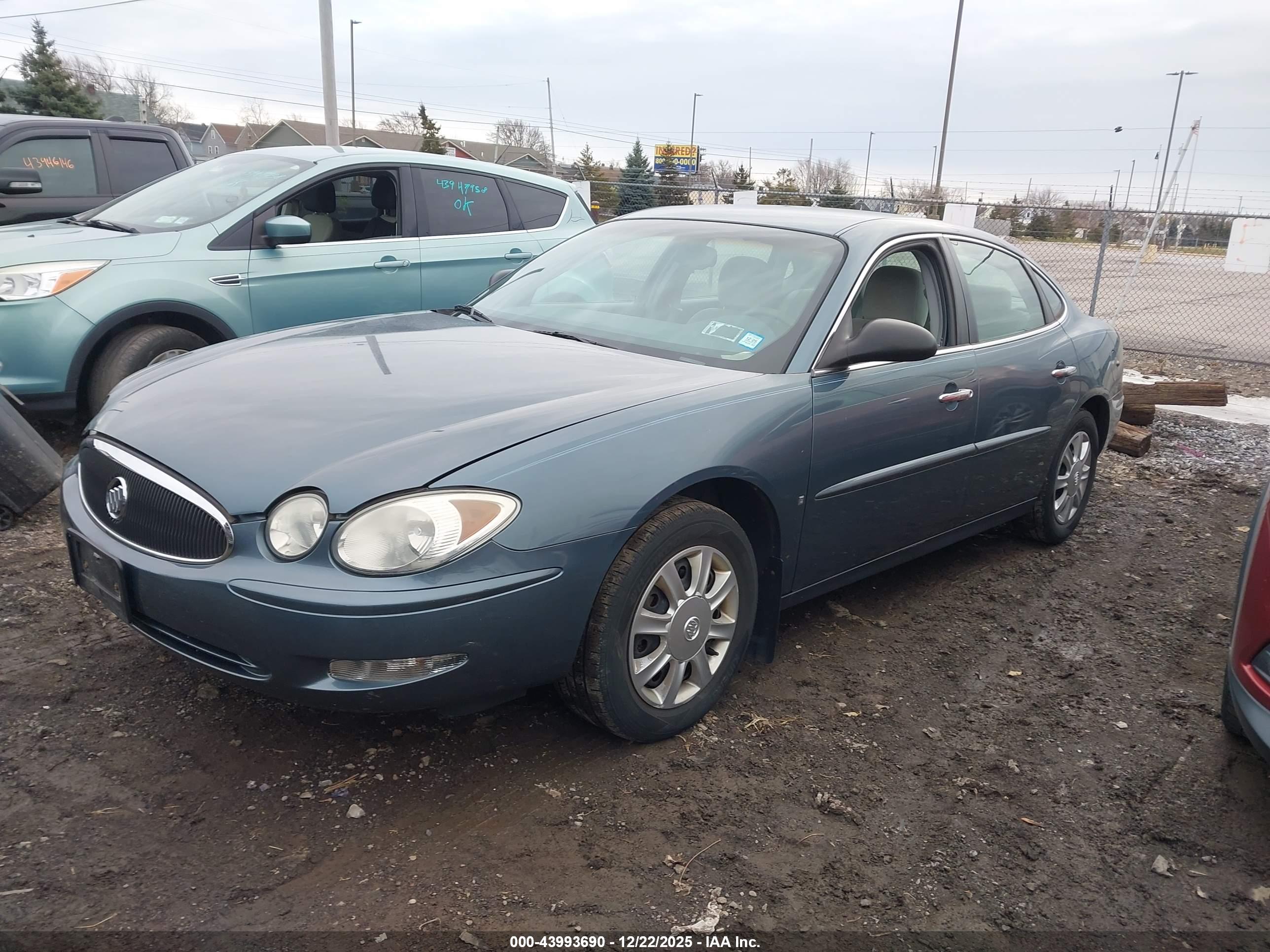 BUICK LACROSSE image 2