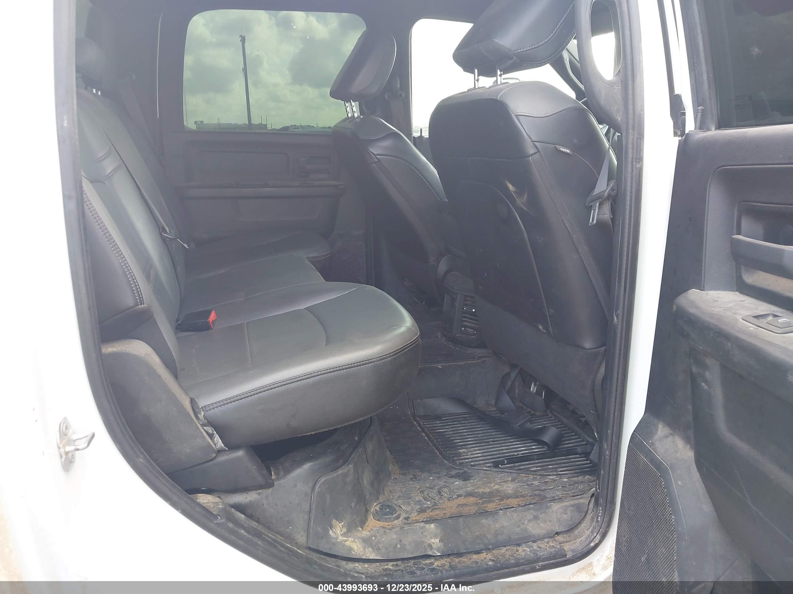 RAM 2500 image 8