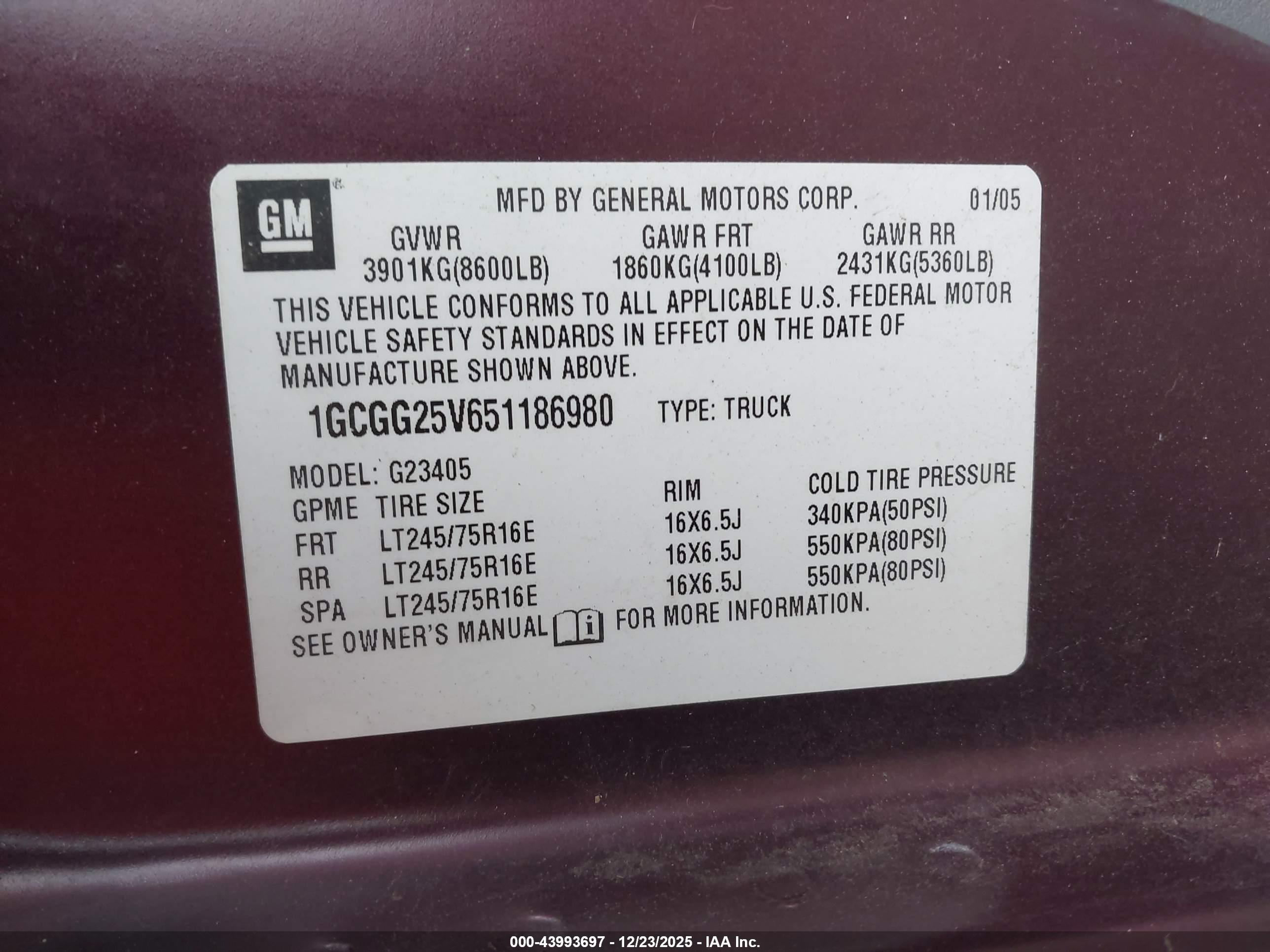 CHEVROLET EXPRESS image 9