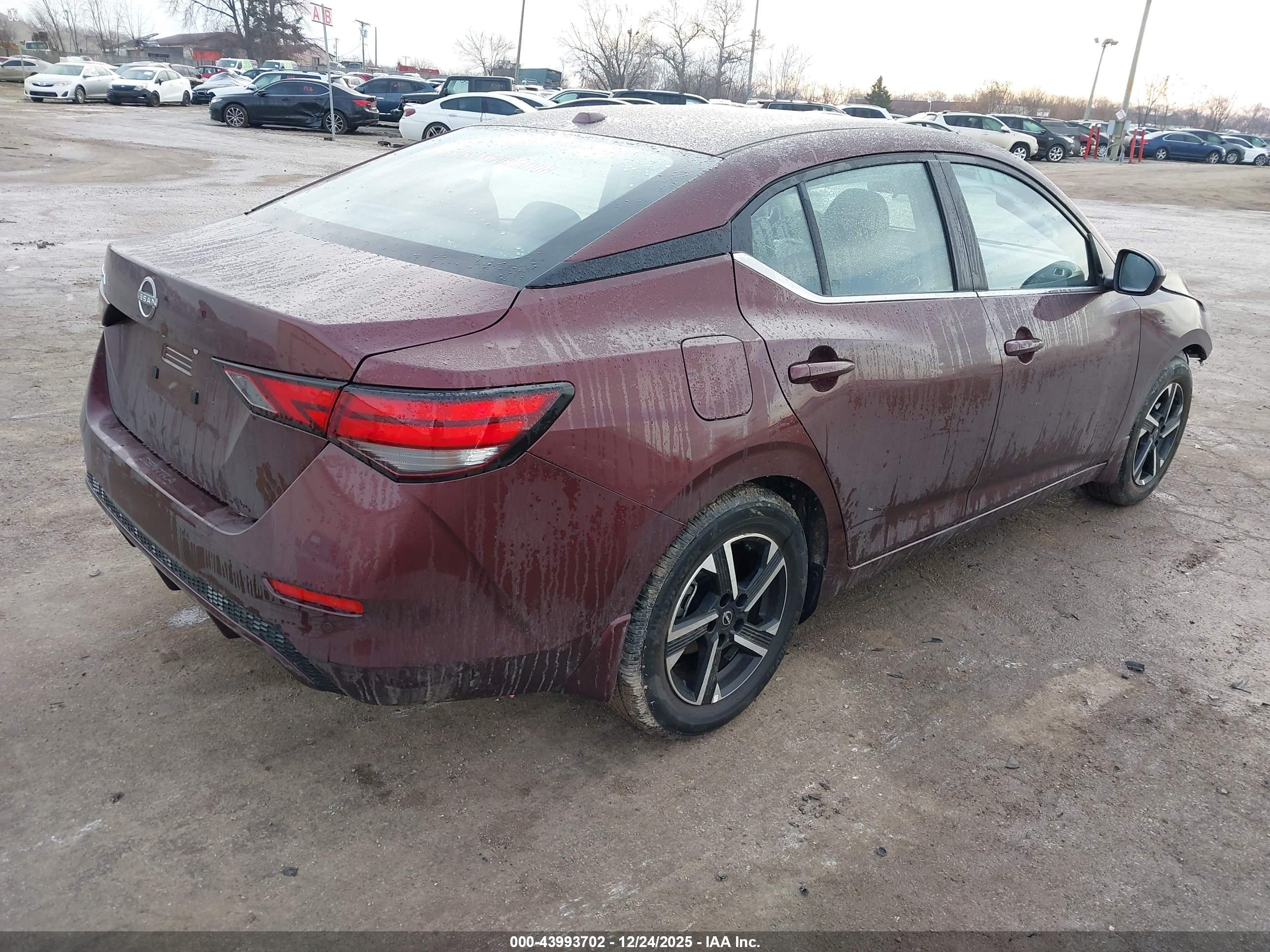 NISSAN SENTRA image 4