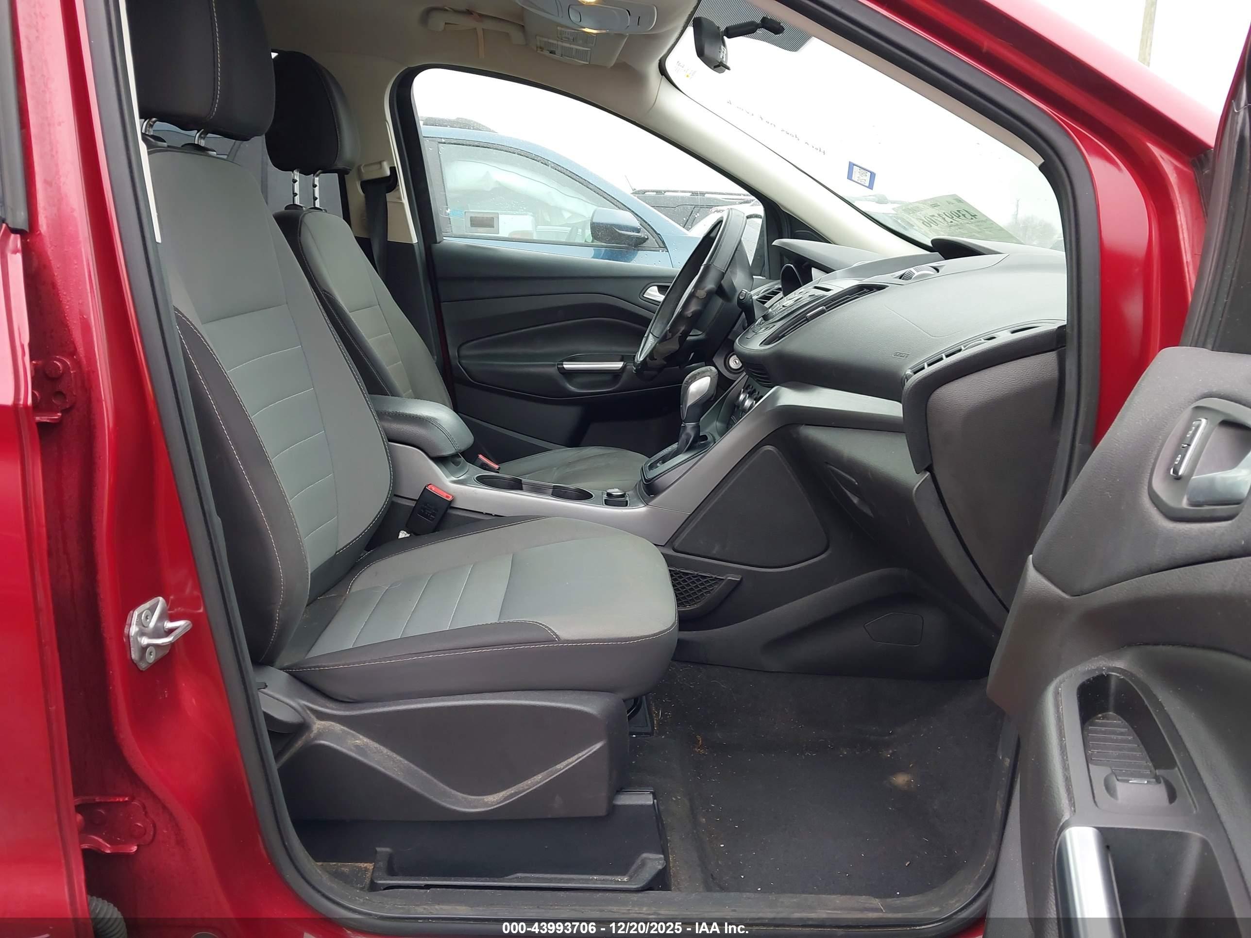FORD ESCAPE image 5