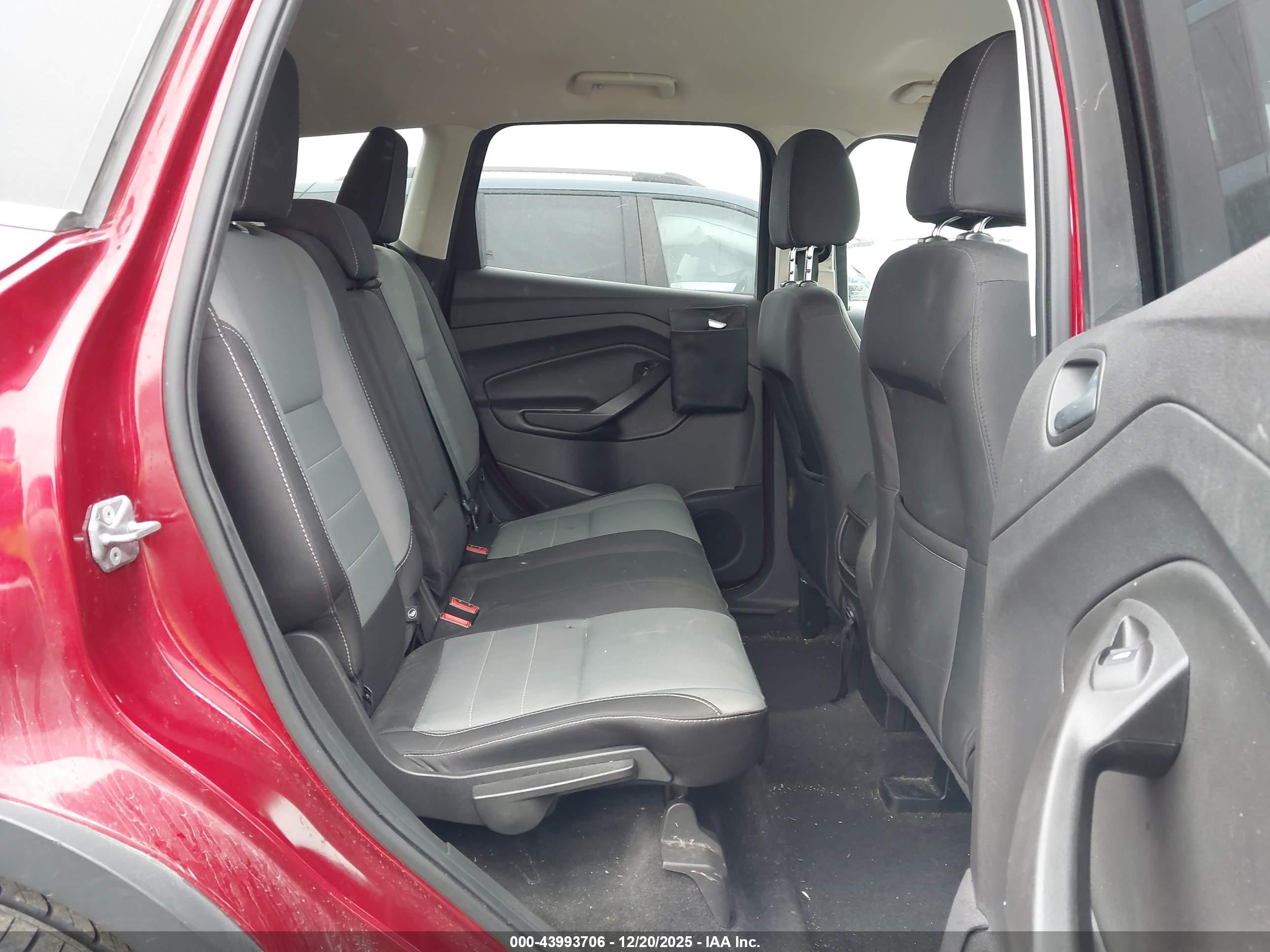 FORD ESCAPE image 8