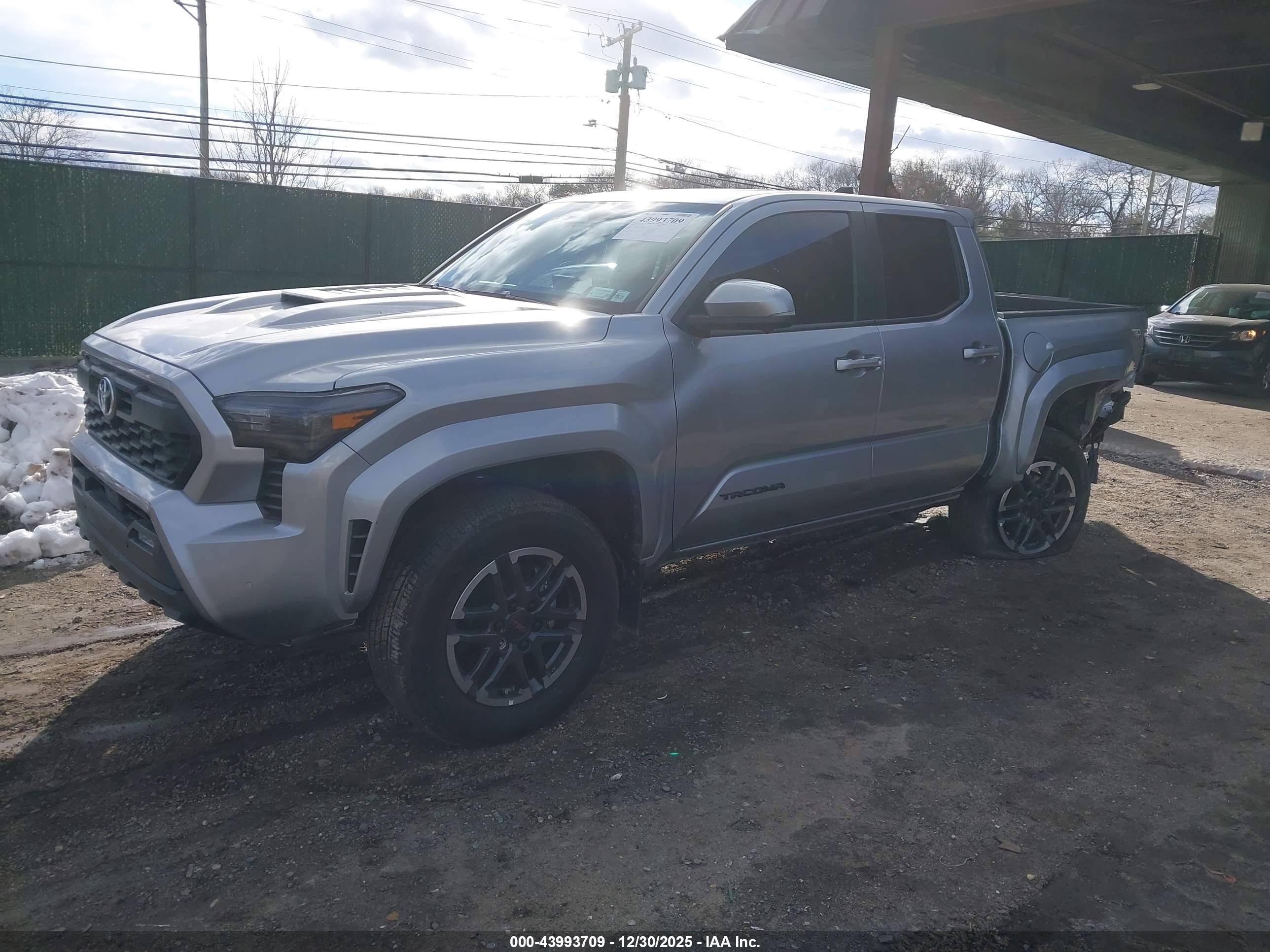TOYOTA TACOMA image 2