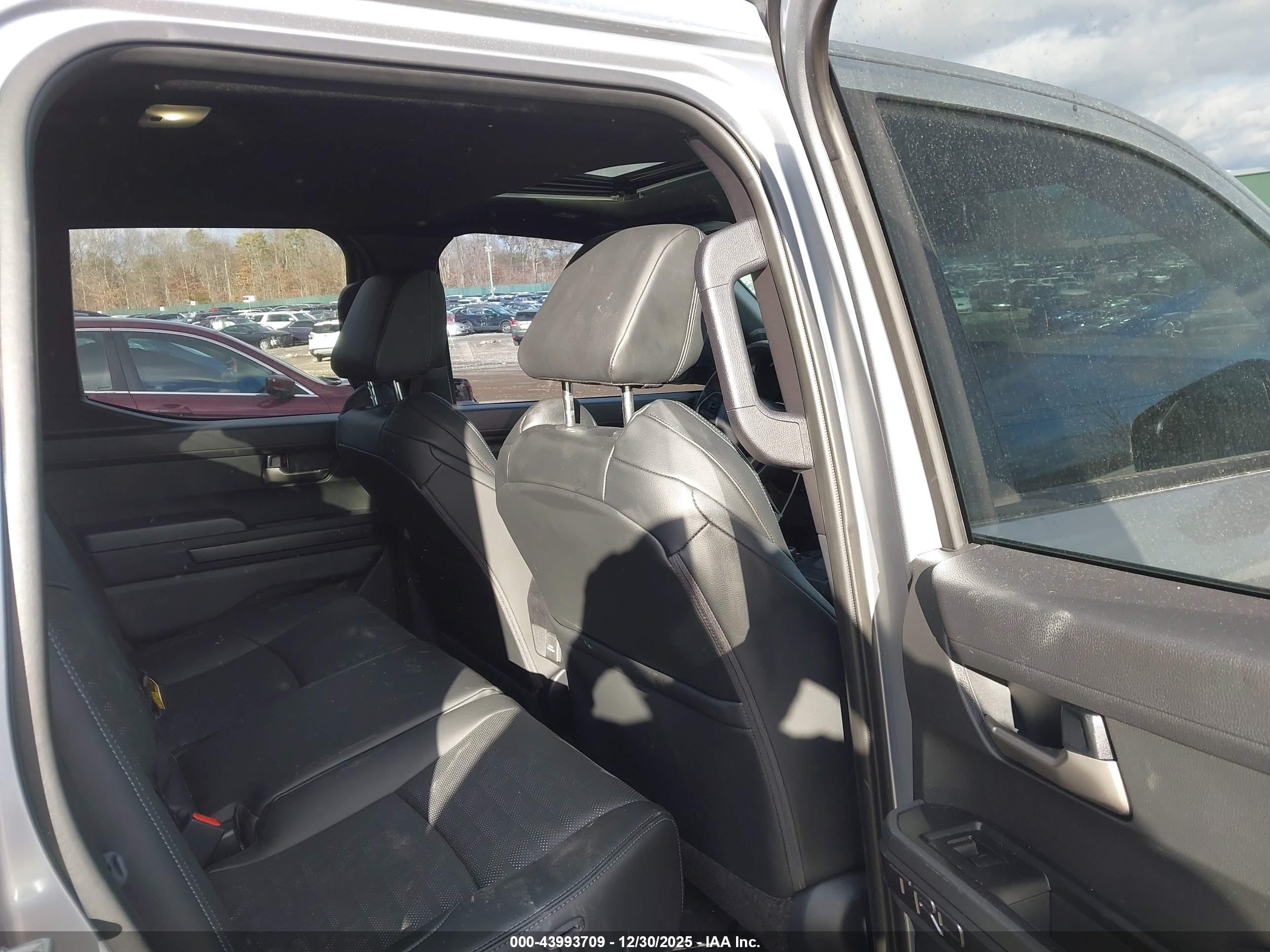 TOYOTA TACOMA image 8