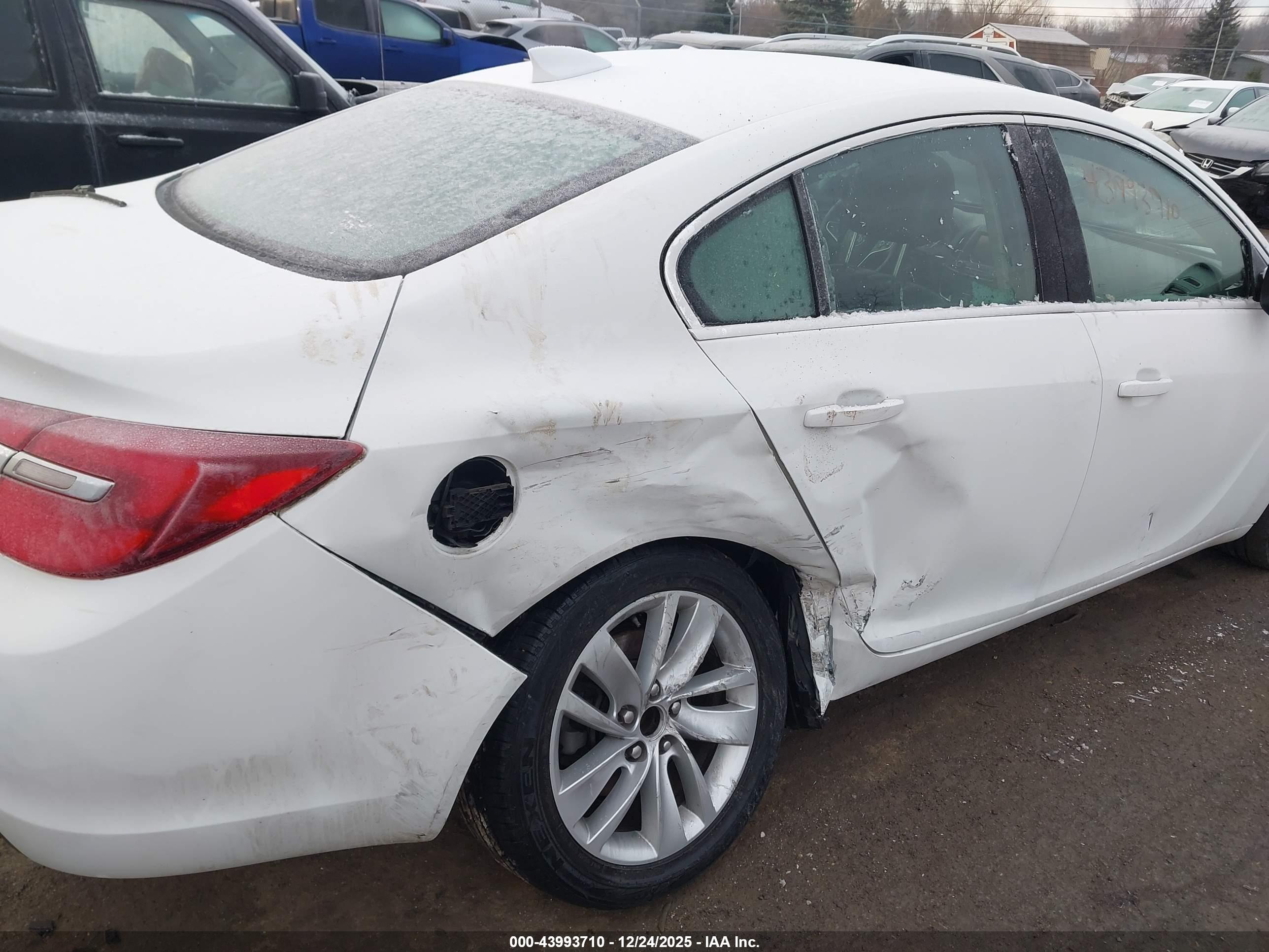 BUICK REGAL image 6