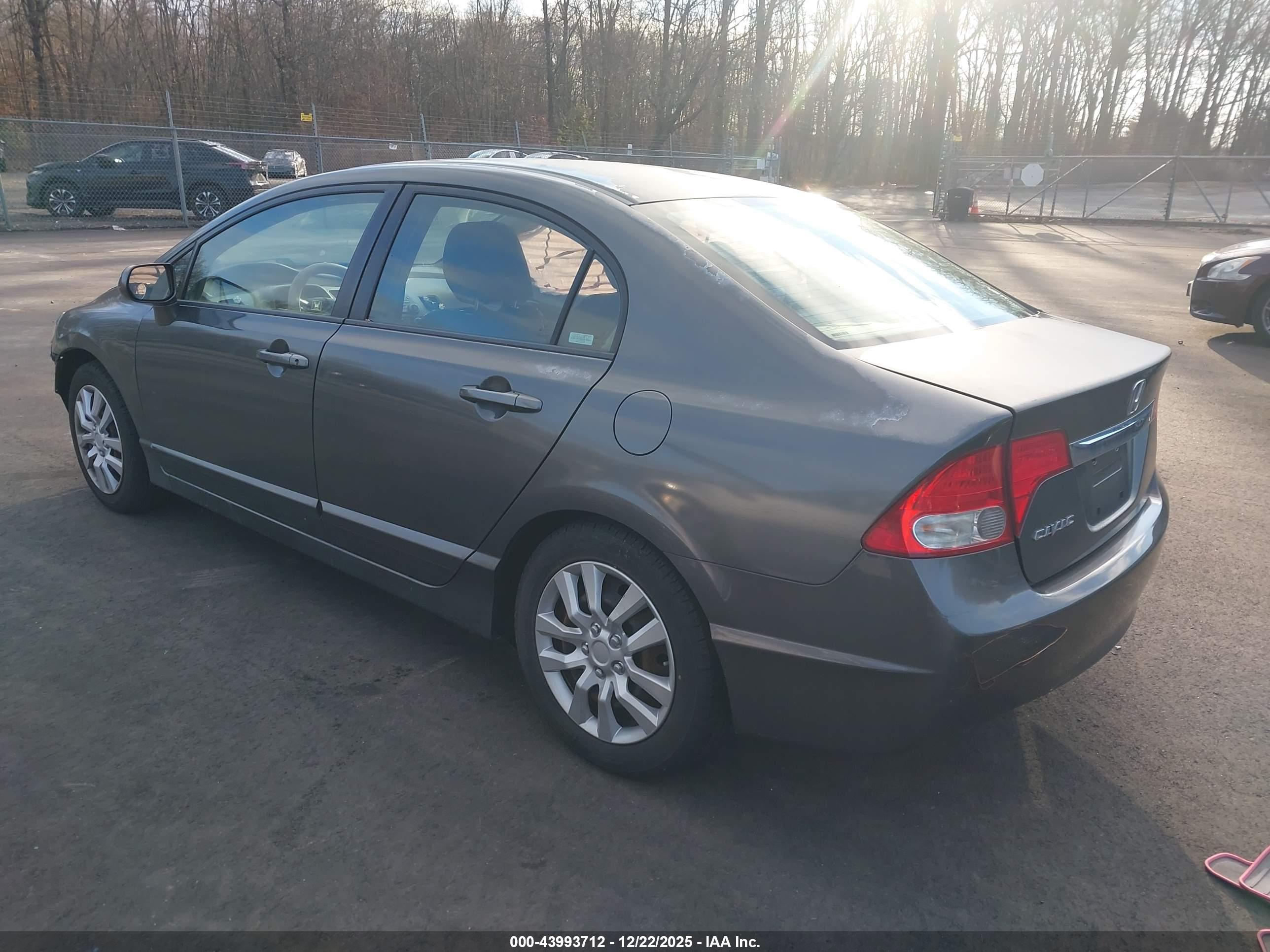 HONDA CIVIC image 3