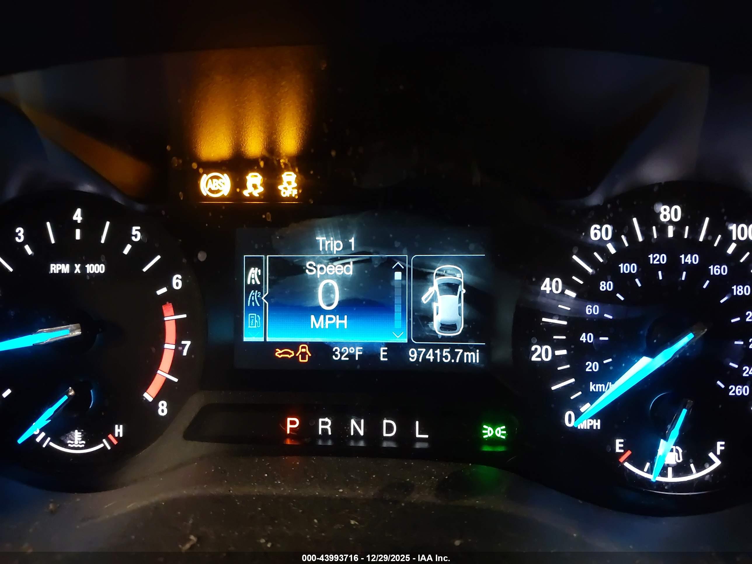 FORD FUSION image 7