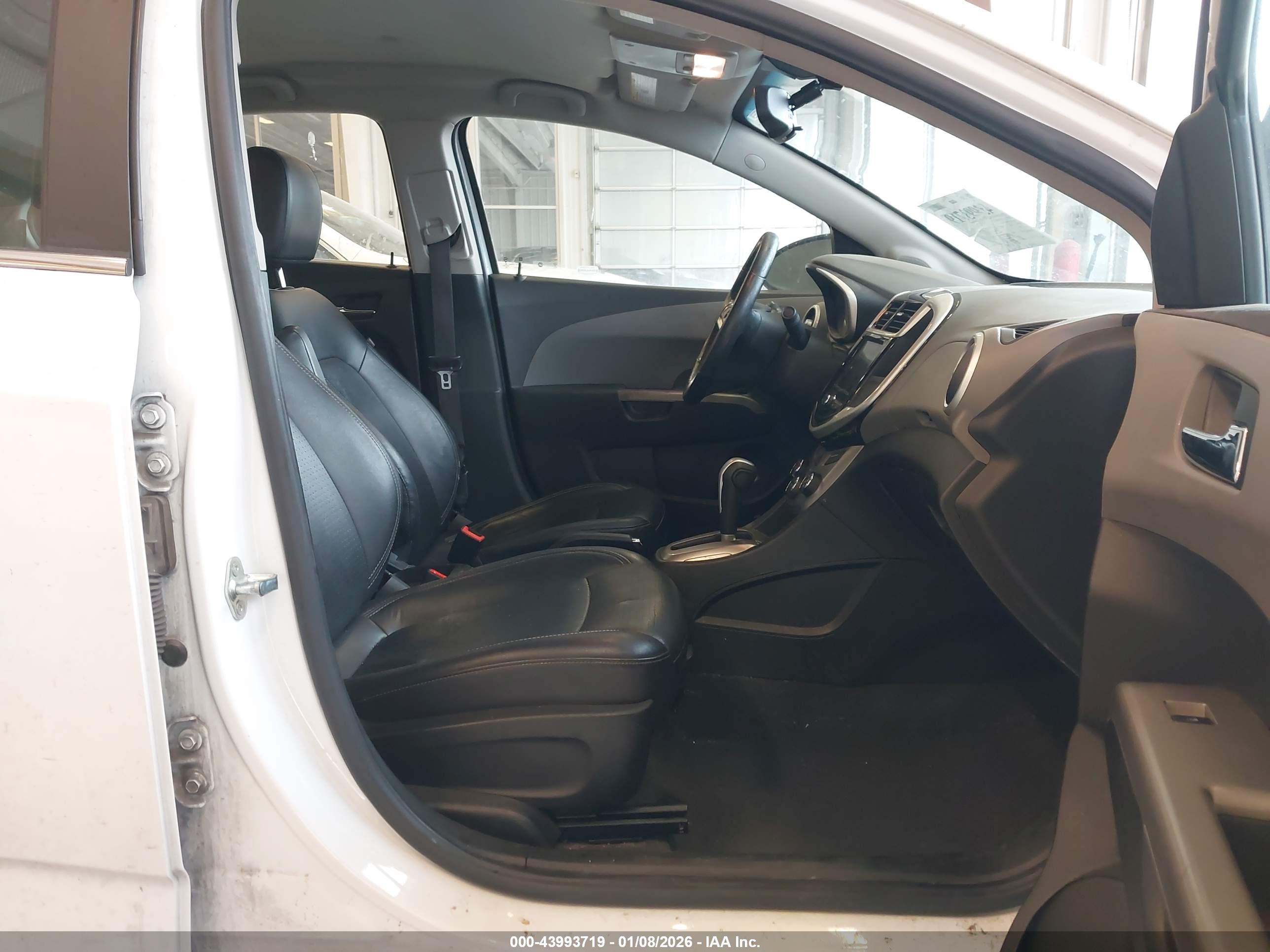 CHEVROLET SONIC image 5