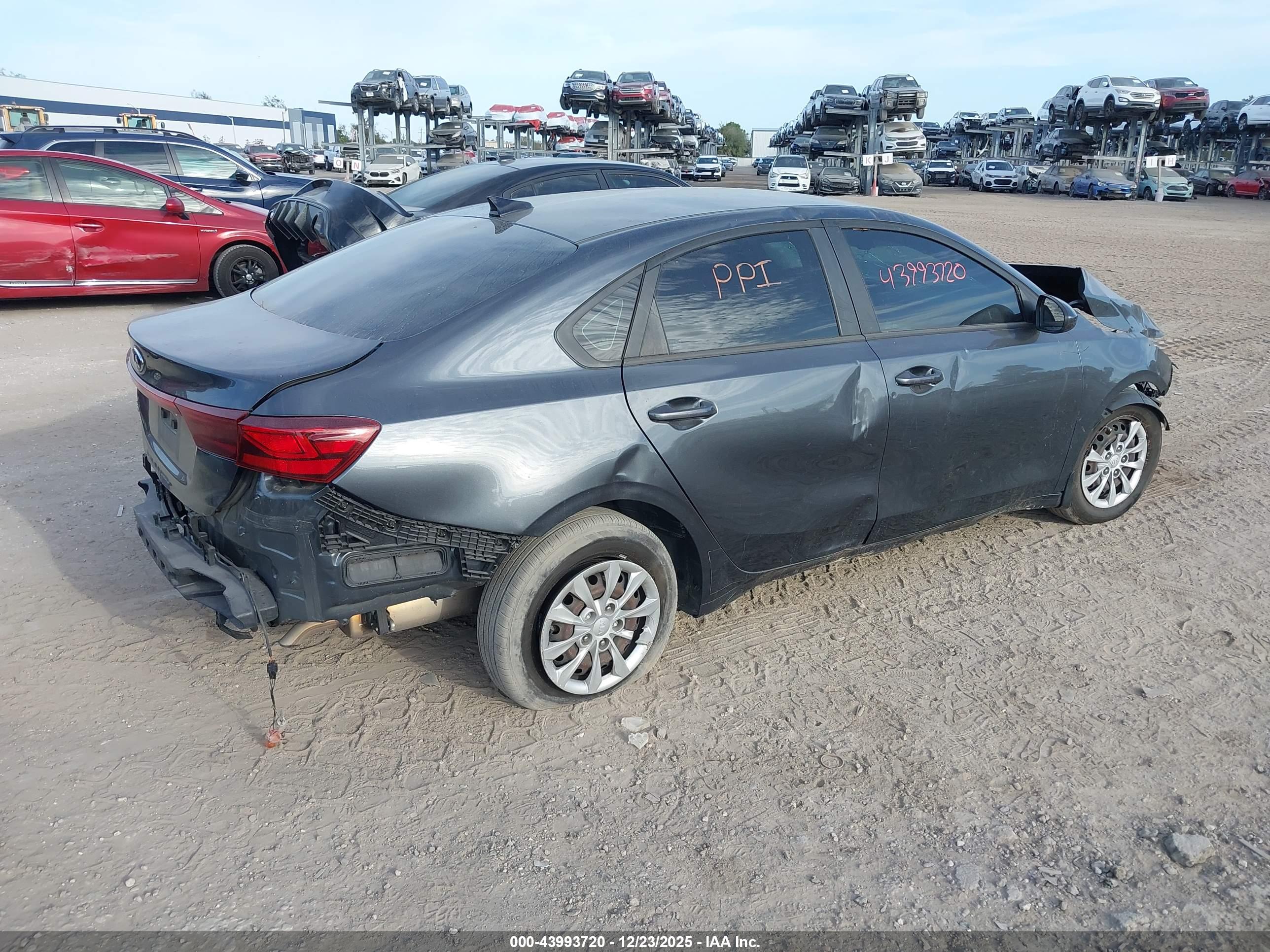 KIA FORTE image 4