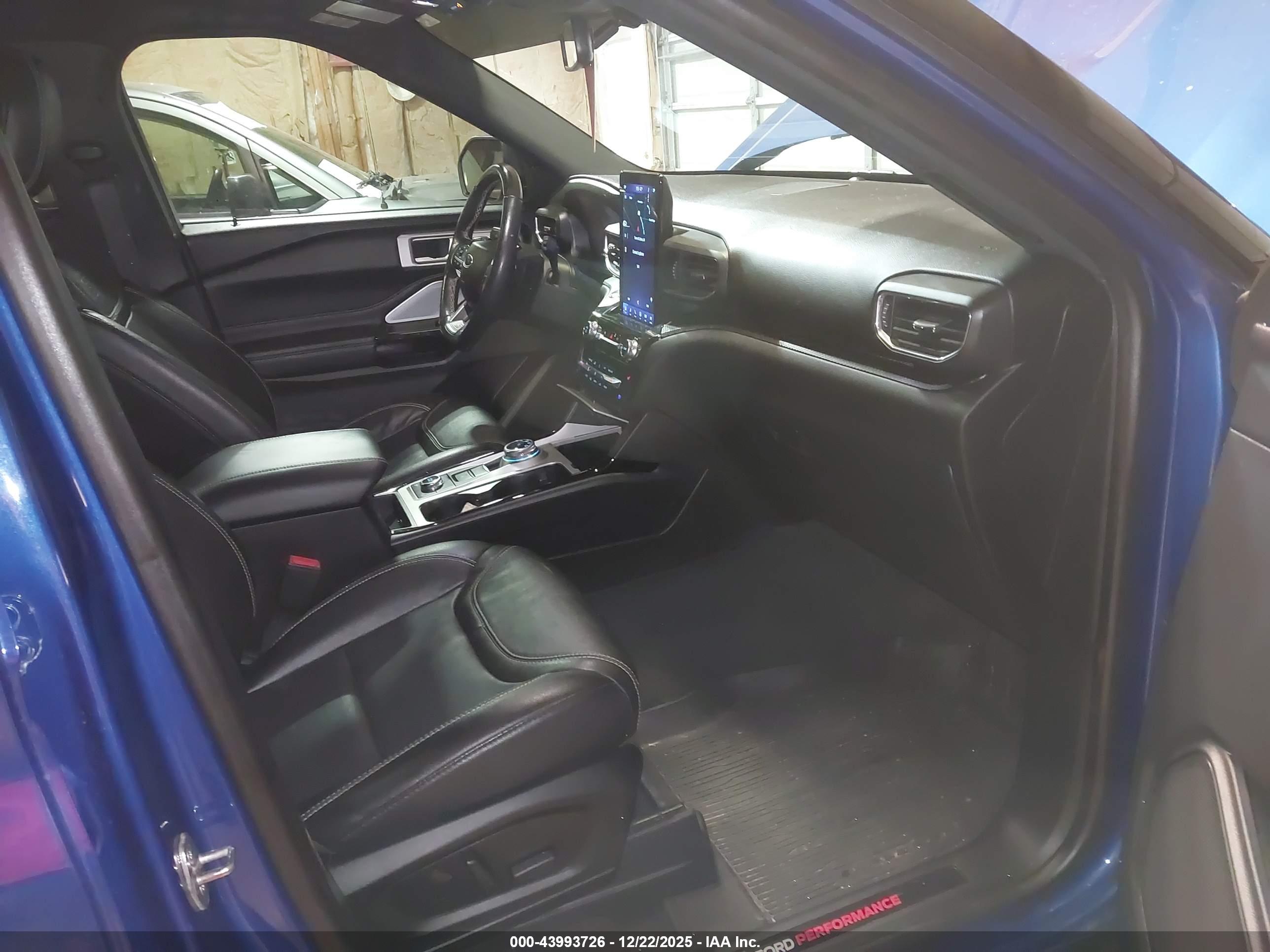 FORD EXPLORER image 5