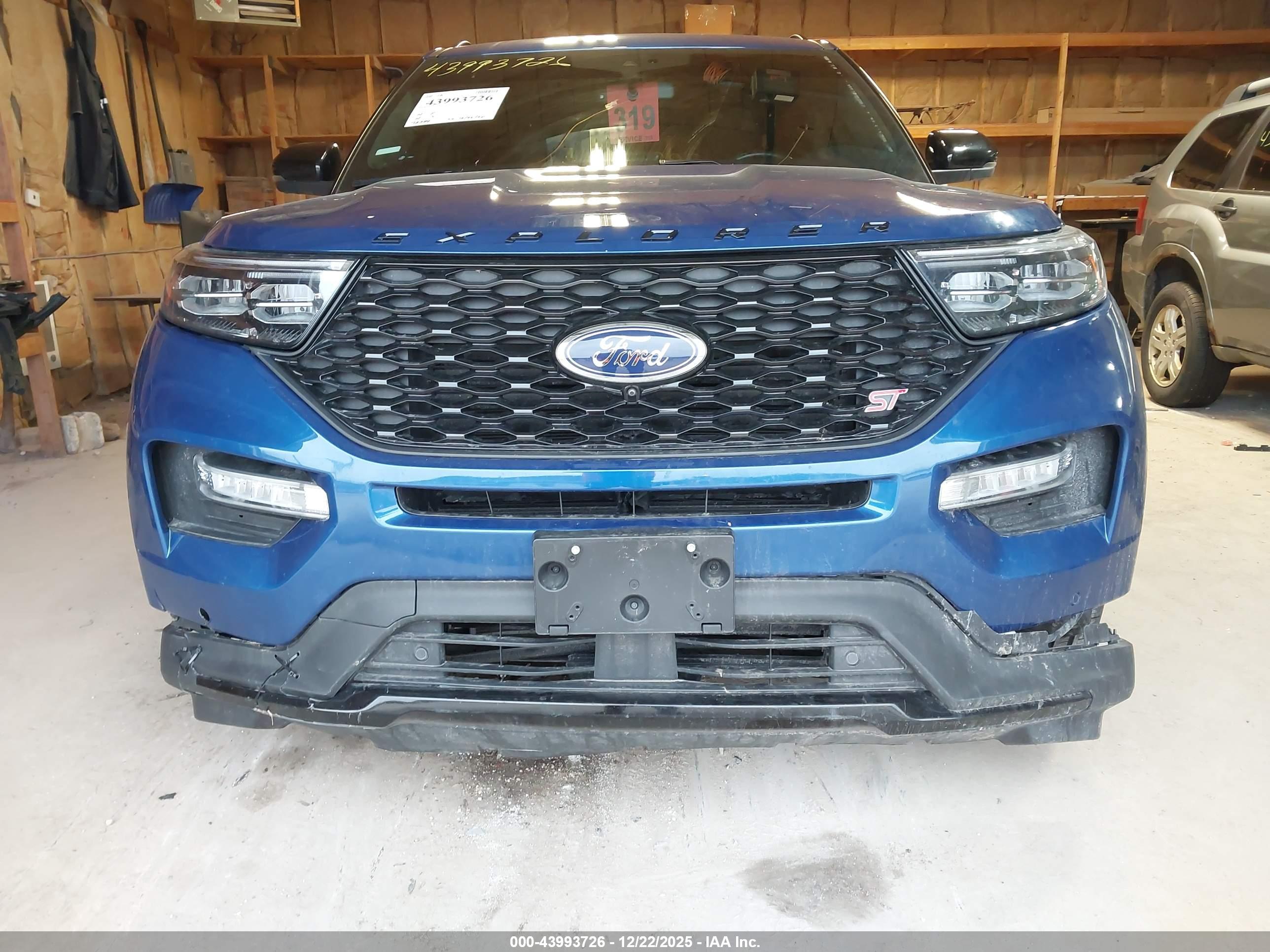 FORD EXPLORER image 6