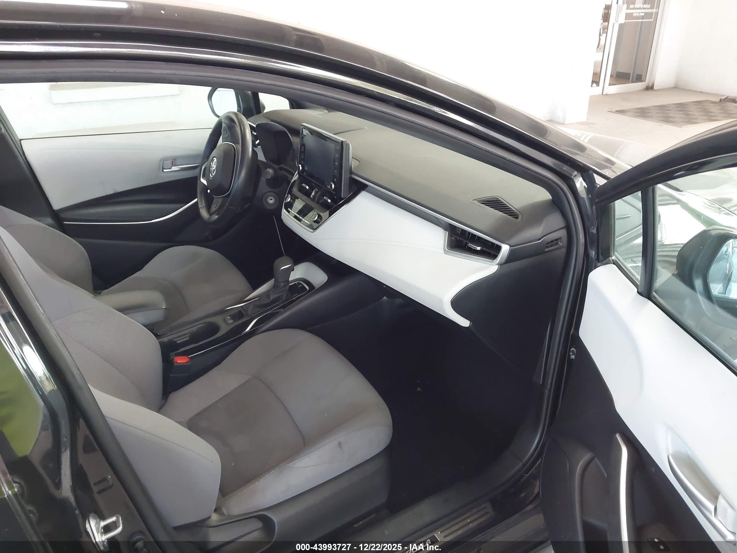 TOYOTA COROLLA image 5