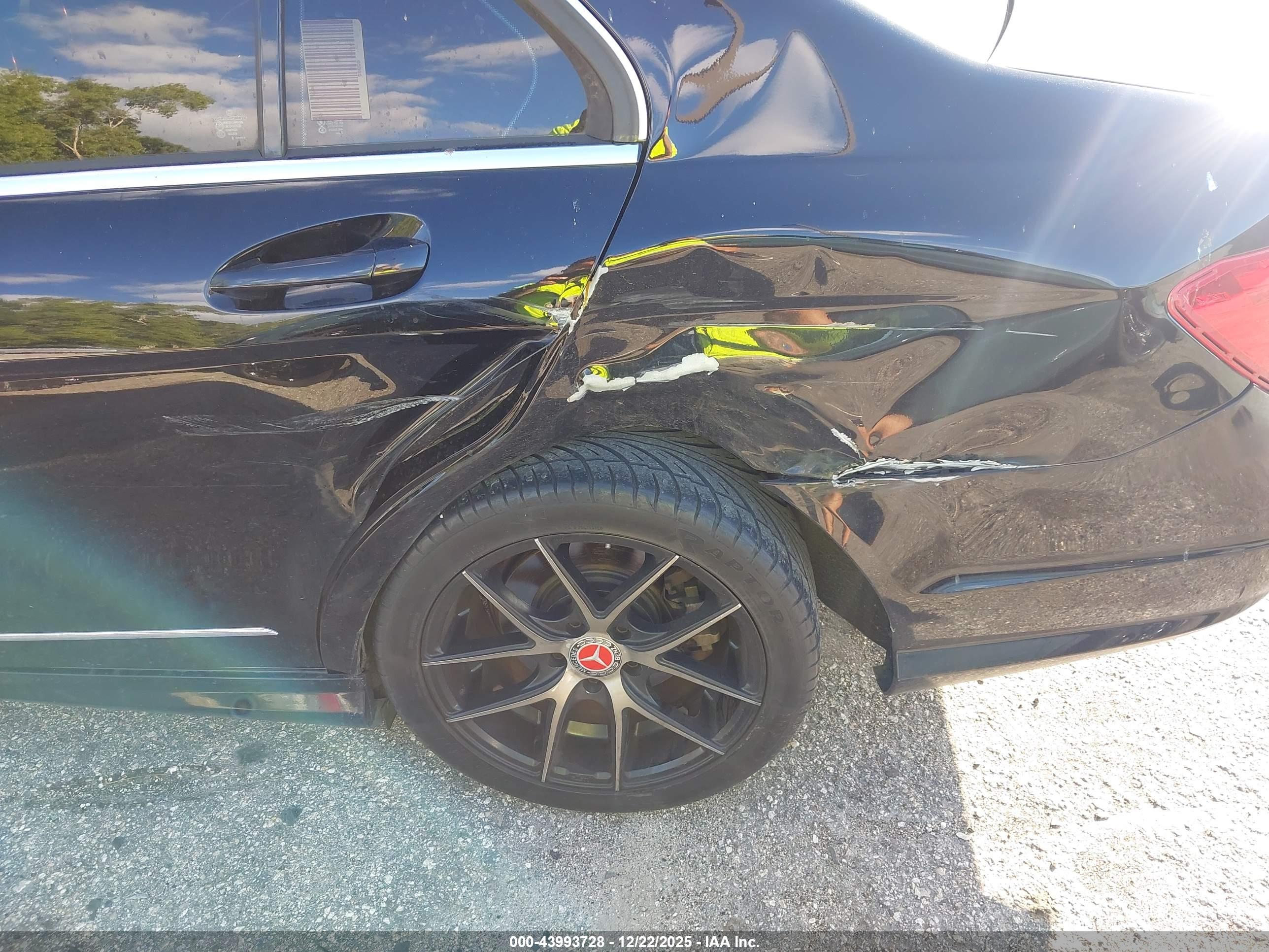 MERCEDES-BENZ C image 6