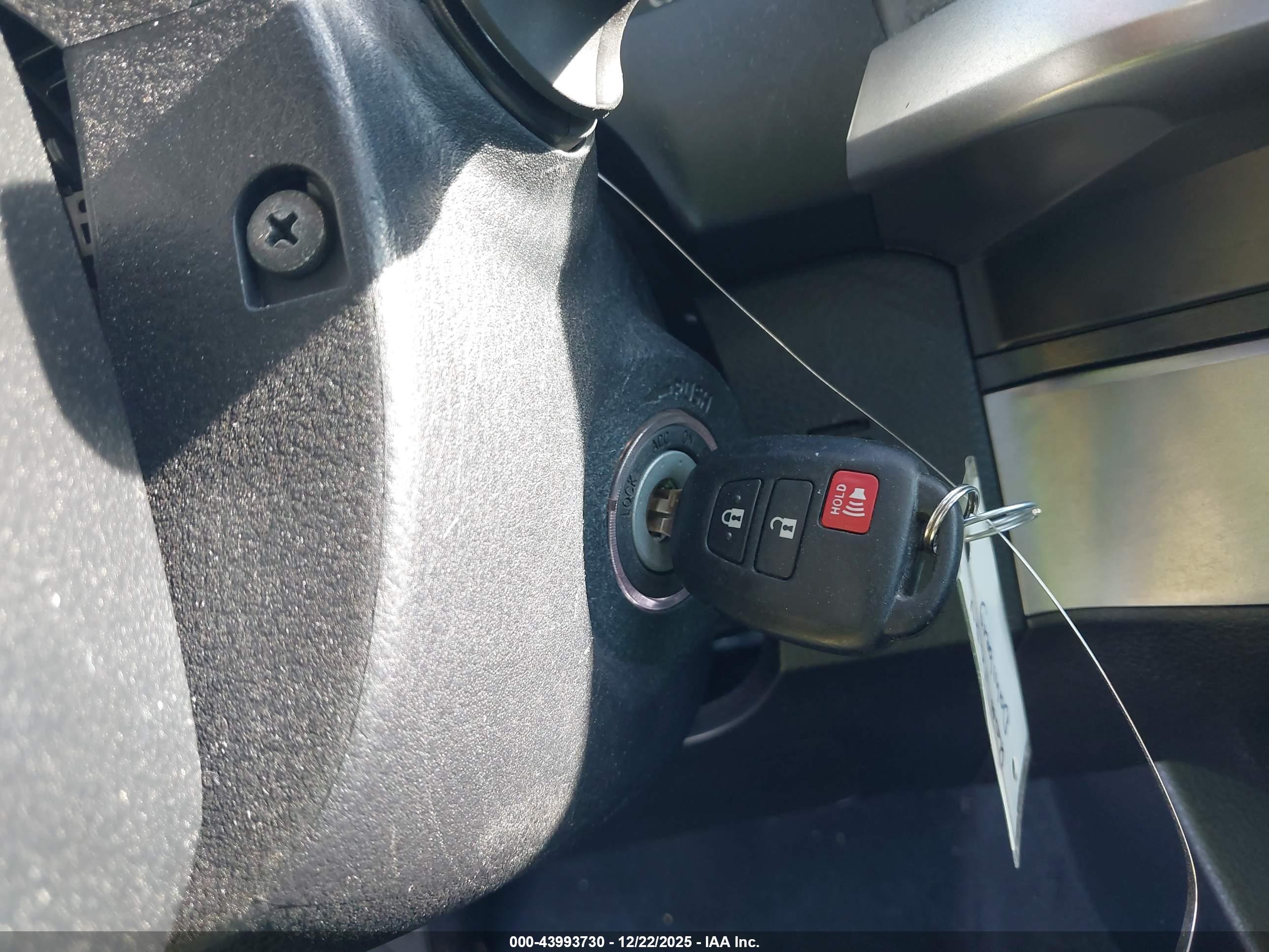 TOYOTA TACOMA image 11