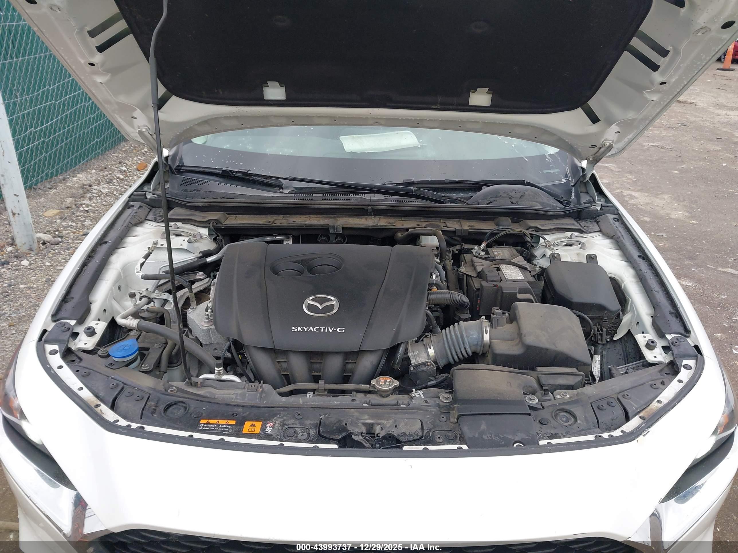 MAZDA MAZDA3 image 10