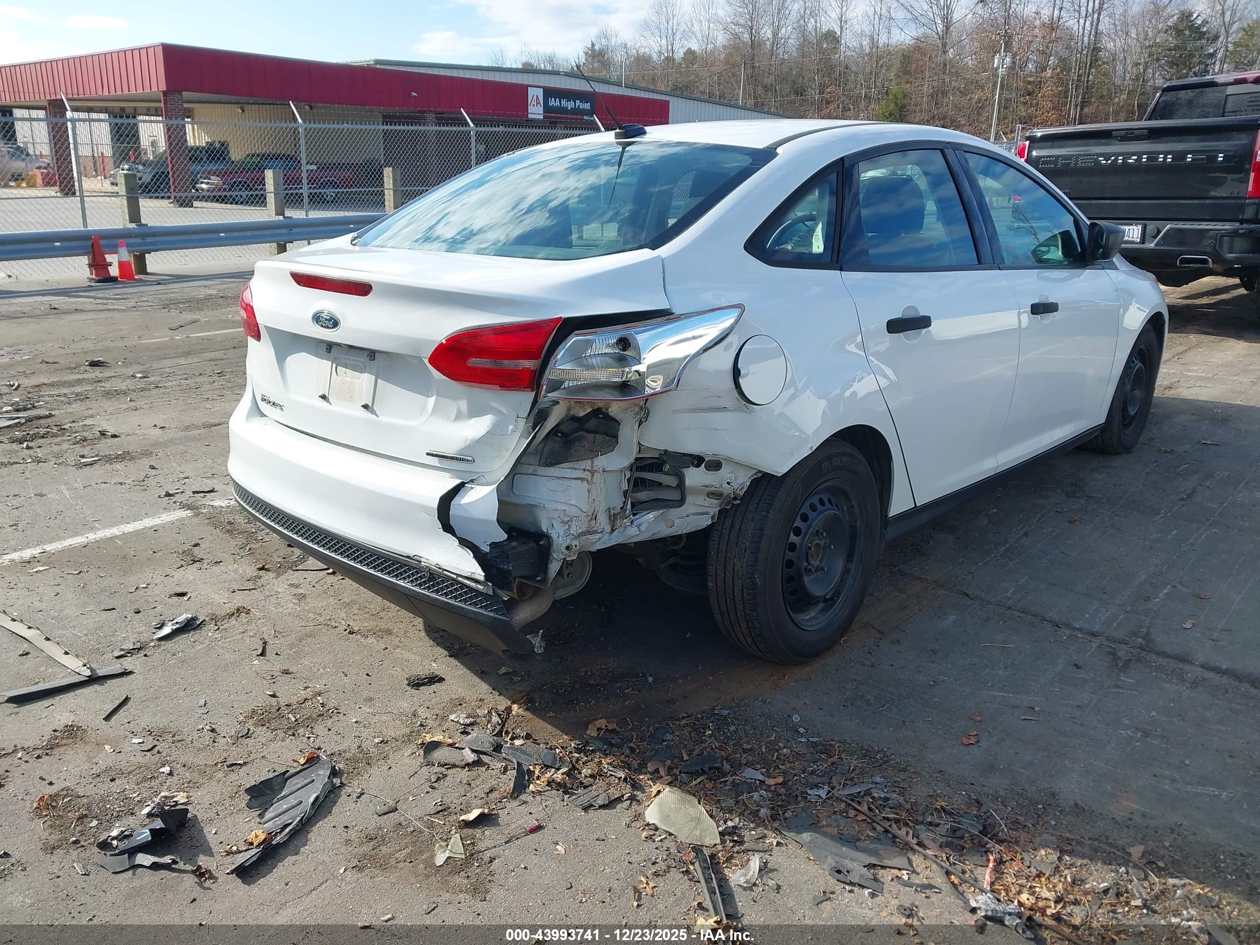 FORD FOCUS image 4