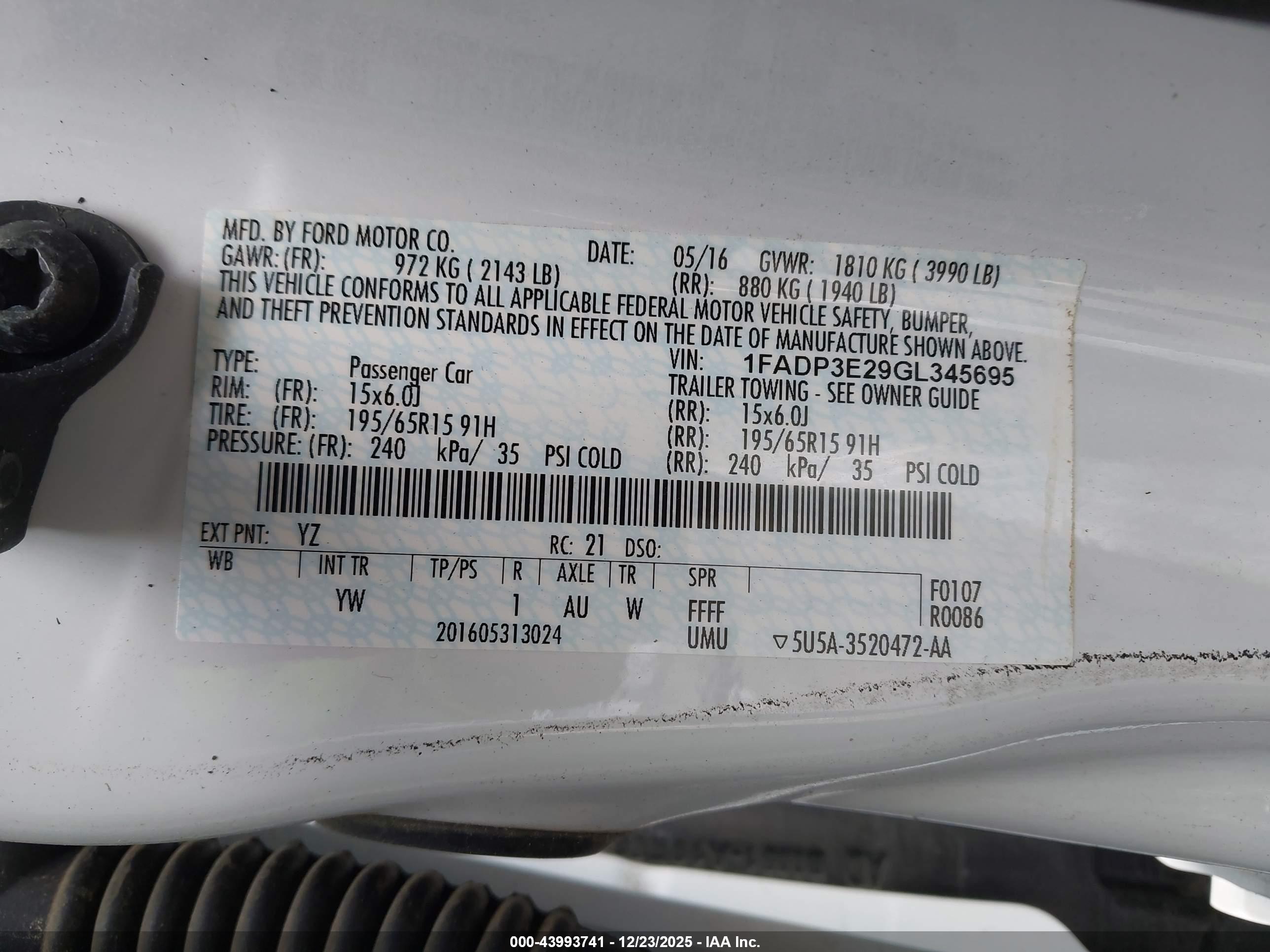 FORD FOCUS image 9