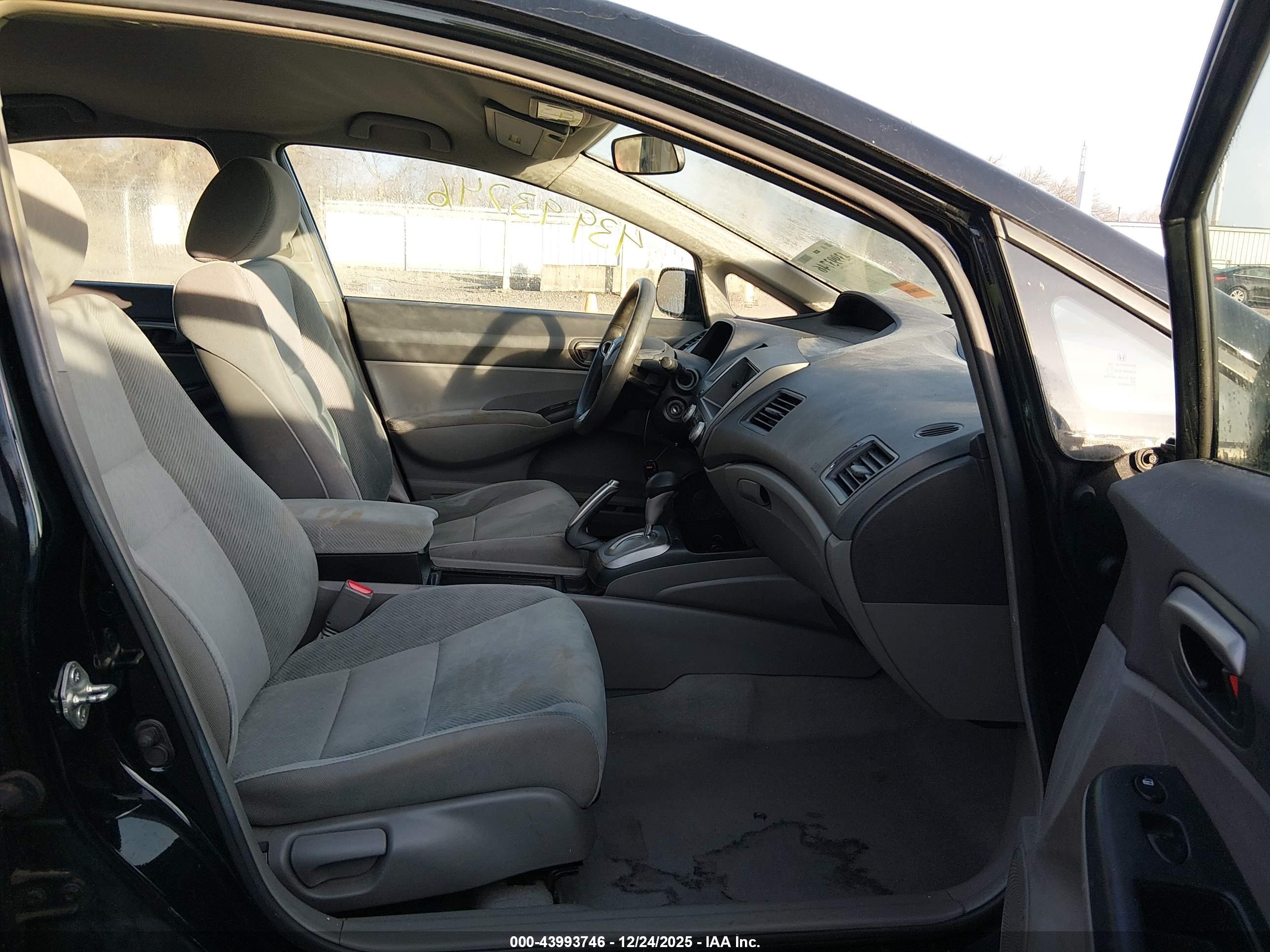 HONDA CIVIC image 5
