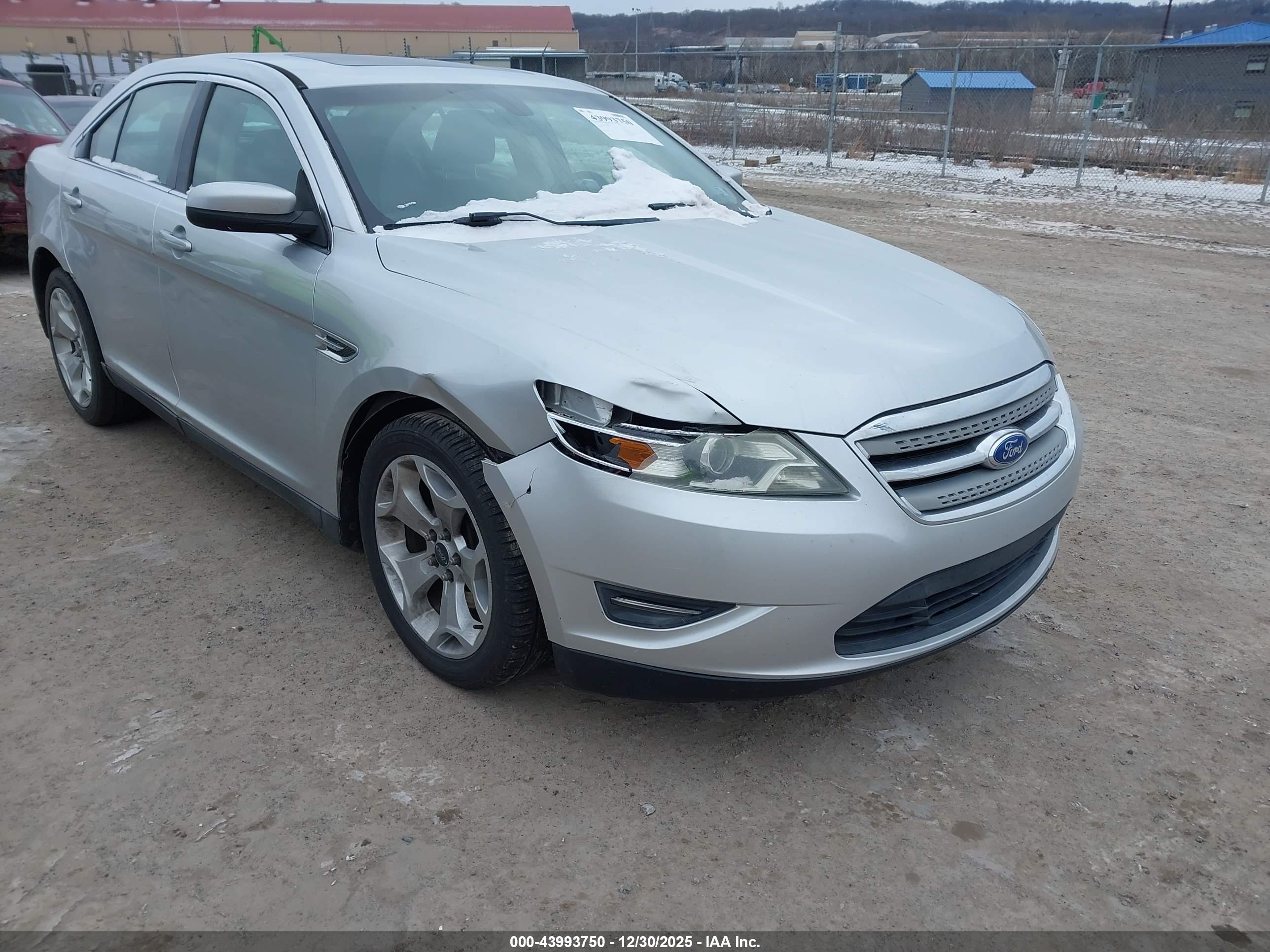 FORD TAURUS image 6