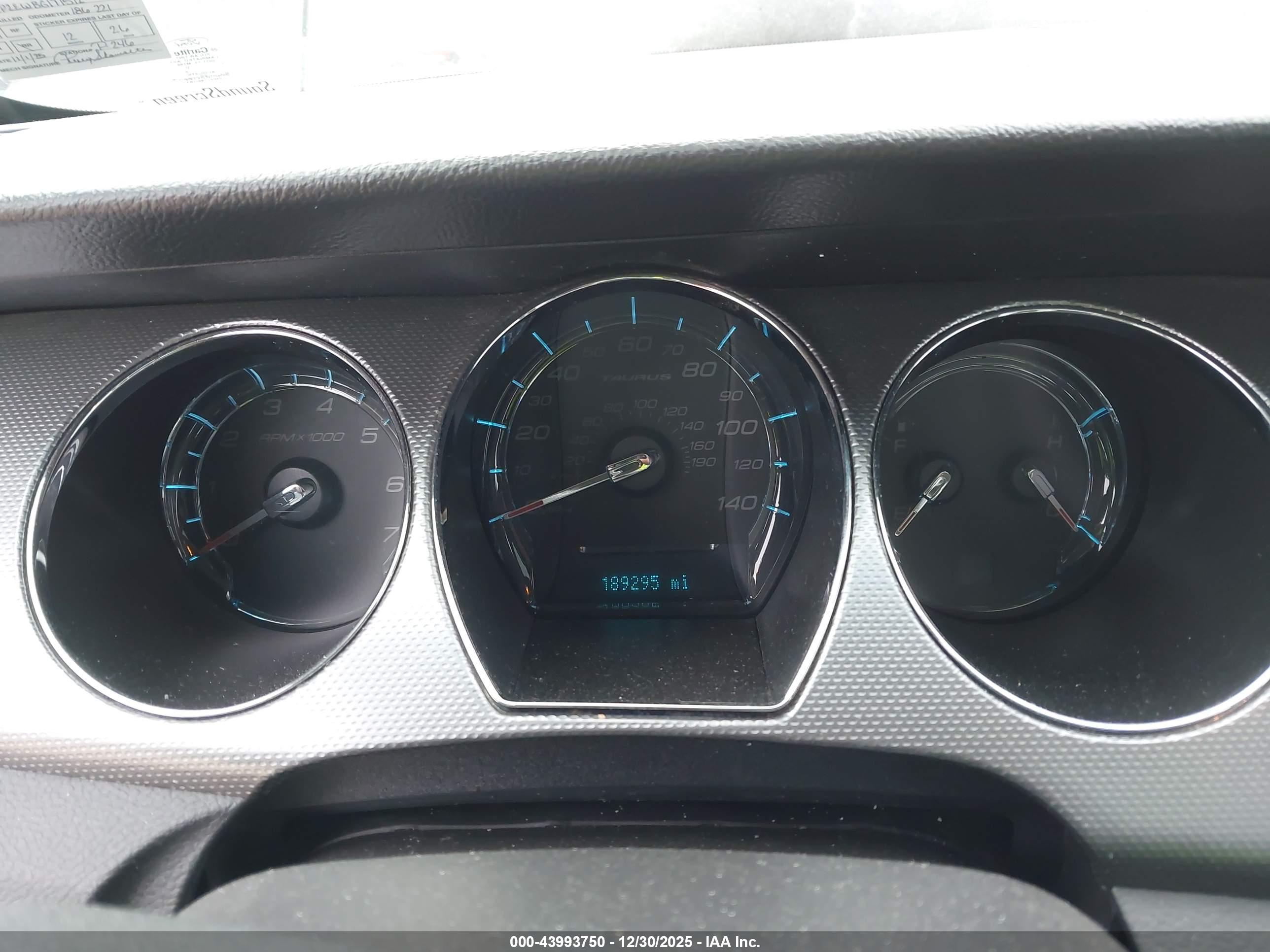 FORD TAURUS image 7