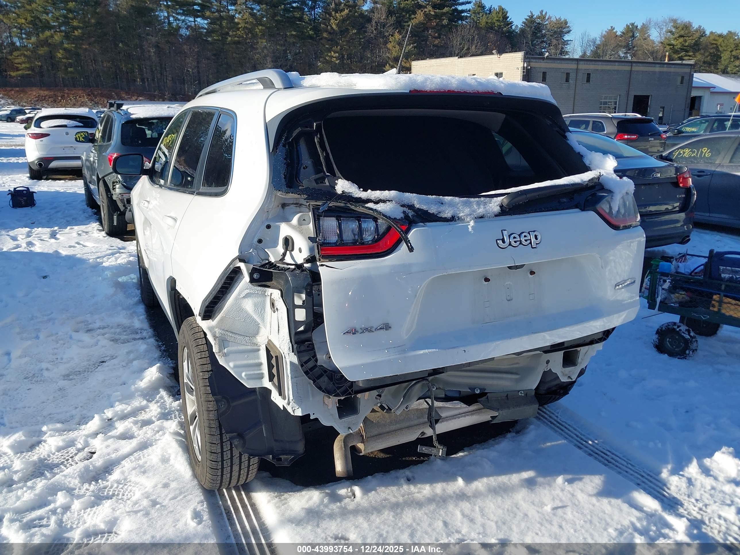 JEEP CHEROKEE image 6
