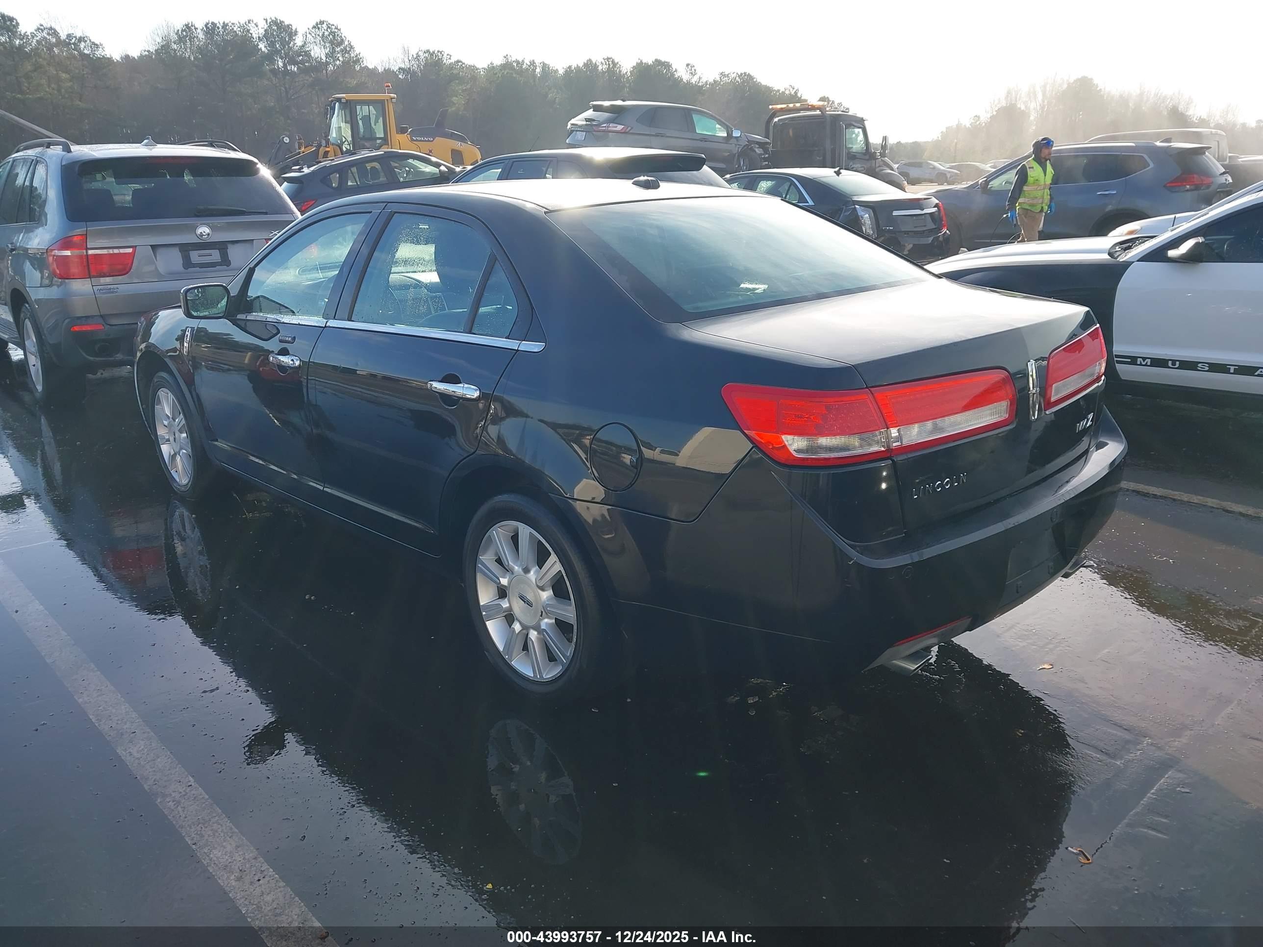 LINCOLN MKZ image 3